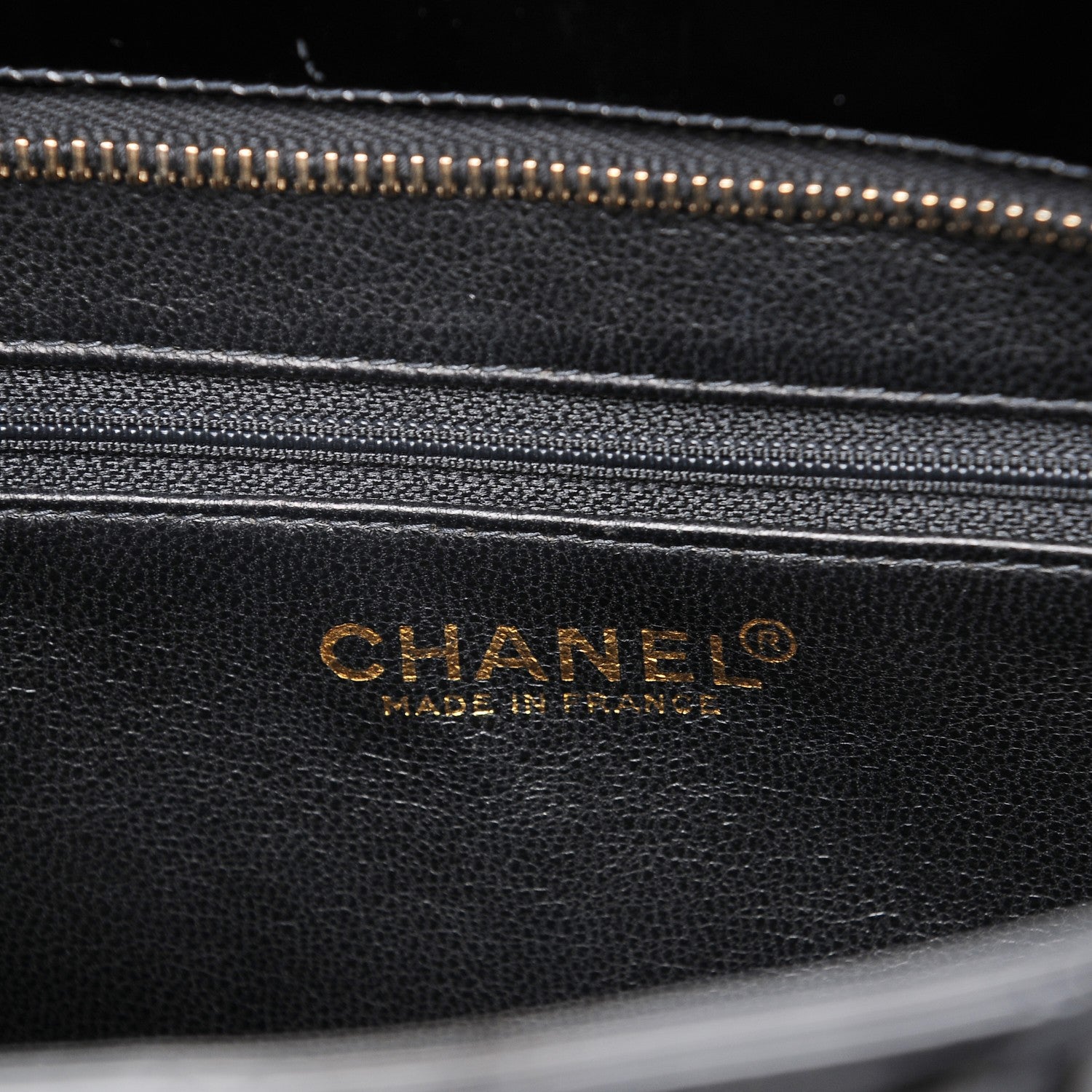 Chanel Patent Medallion Tote Black 6 of 7
