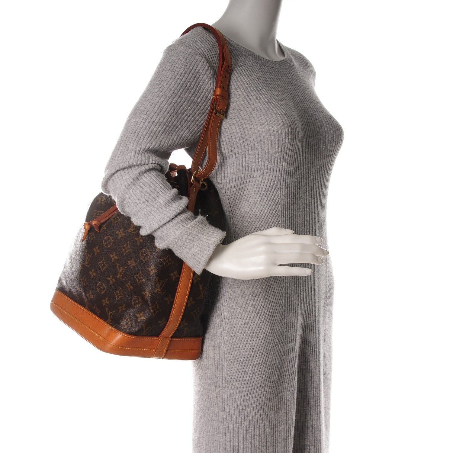 Louis Vuitton Monogram Noe 2 of 8