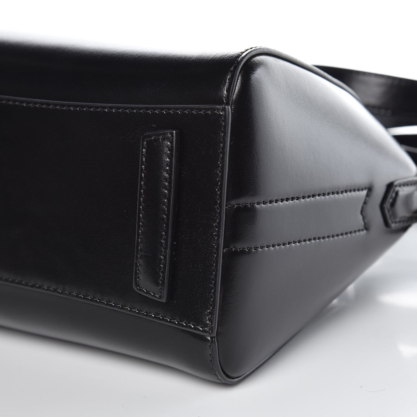 Shiny Lord Calfskin Mini Antigona Black