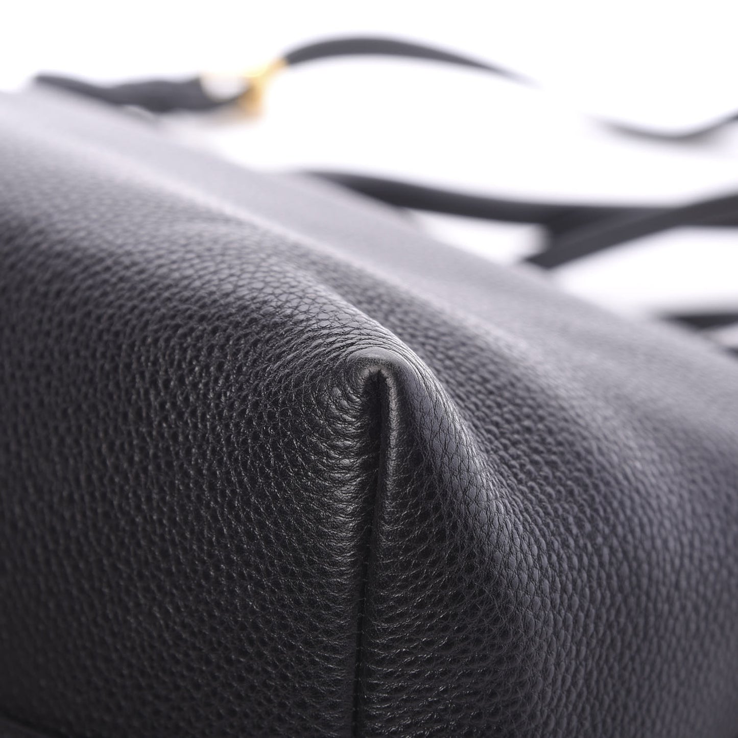 Vitello Daino Tote Black