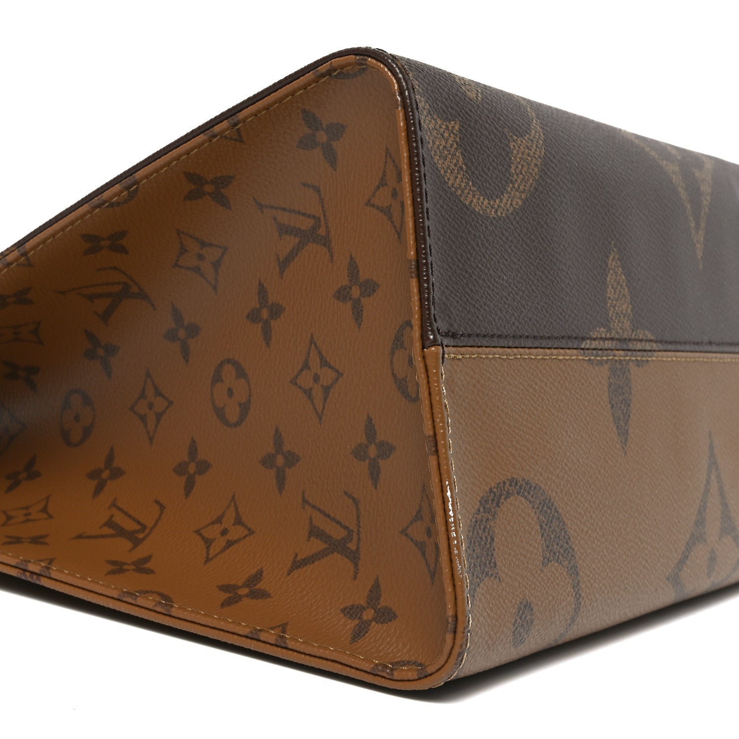 Louis Vuitton Reverse Monogram Giant Onthego MM 8 of 10