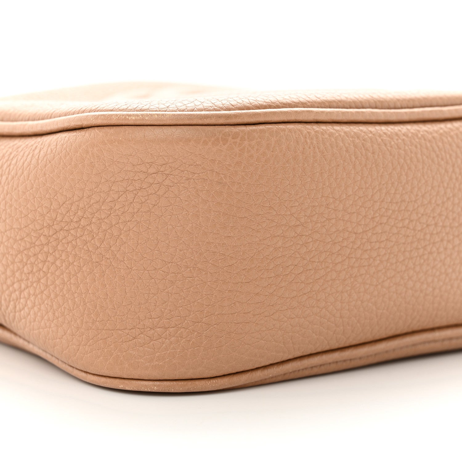 Gucci Pebbled Calfskin Small Soho Disco Bag Camelia 9 of 12