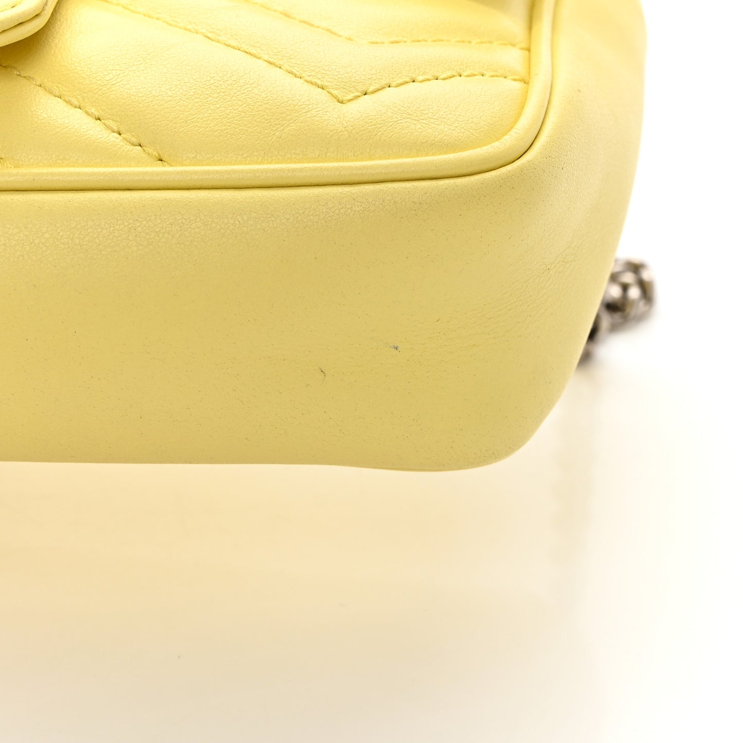 Calfskin Matelasse Super Mini GG Marmont Shoulder Bag Banana