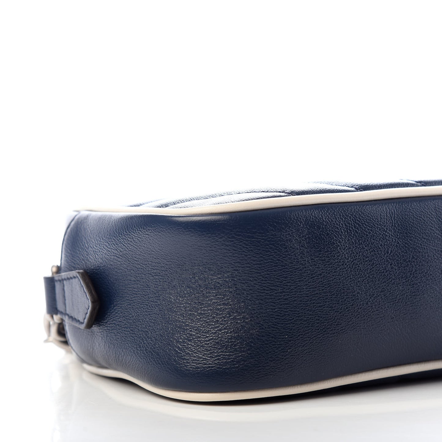 Vintage Effect Calfskin Matelasse Diagonal Small Torchon GG Marmont Chain Shoulder Bag Blue Agata Mystic White