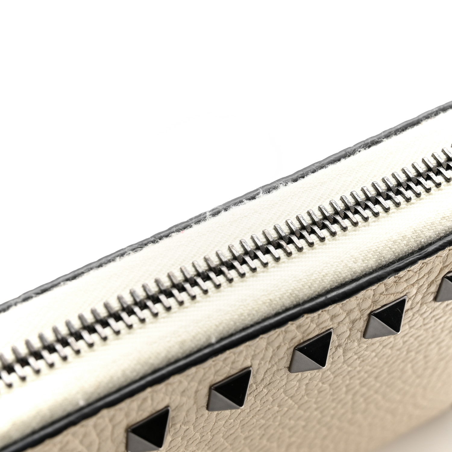 Valentino Garavani Pebbled Calfskin Rockstud Zip Around Wallet Ivory 9 of 9