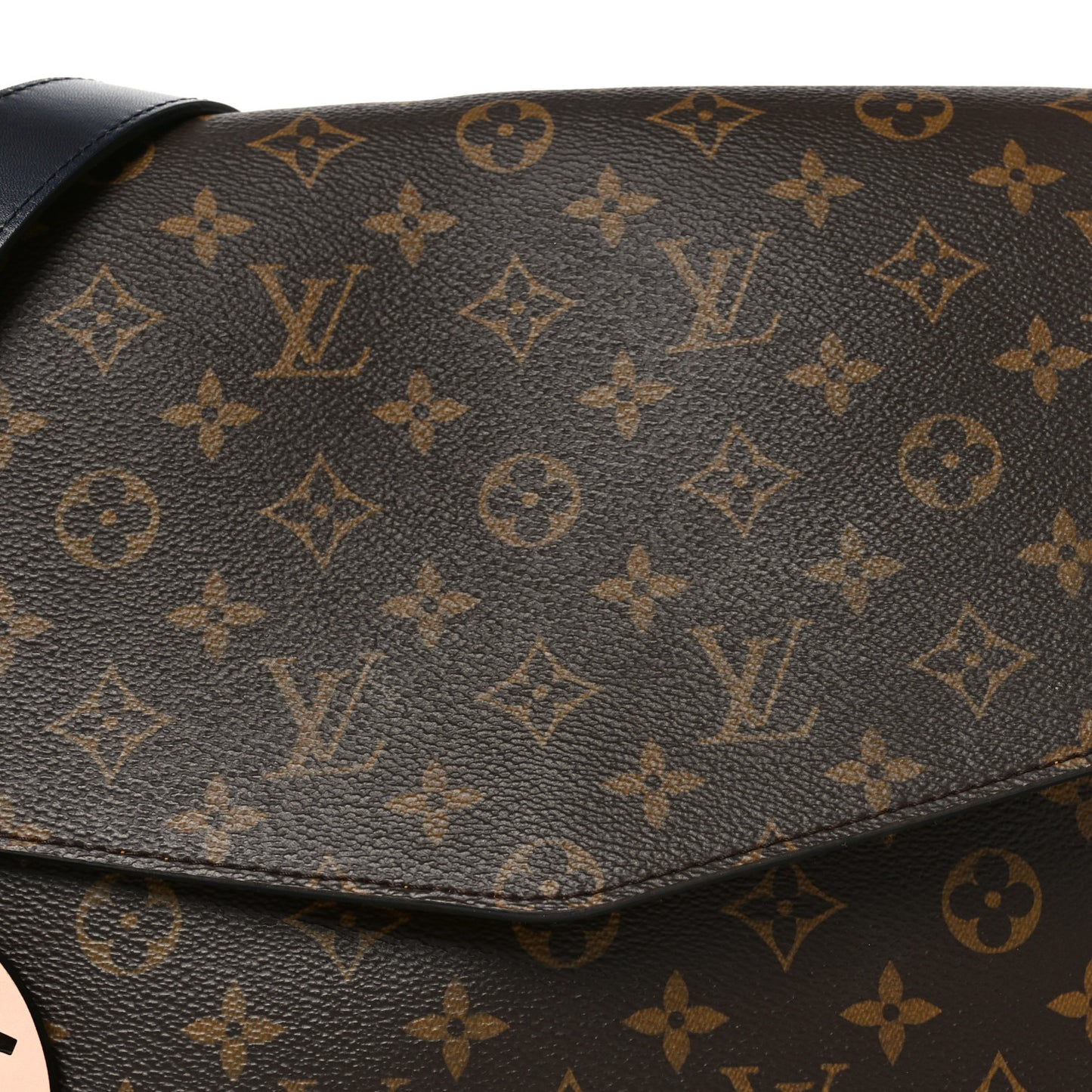 Monogram Beaubourg MM Safran Imperial