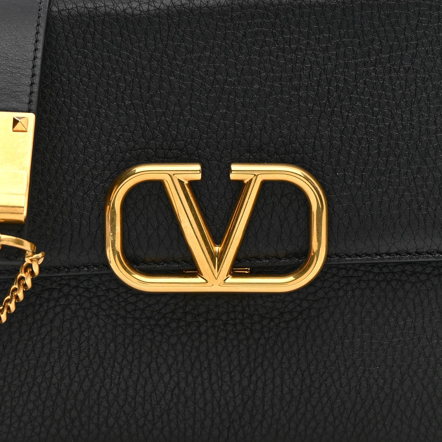 Grained Calfskin Large VSling Shoulder Bag Black