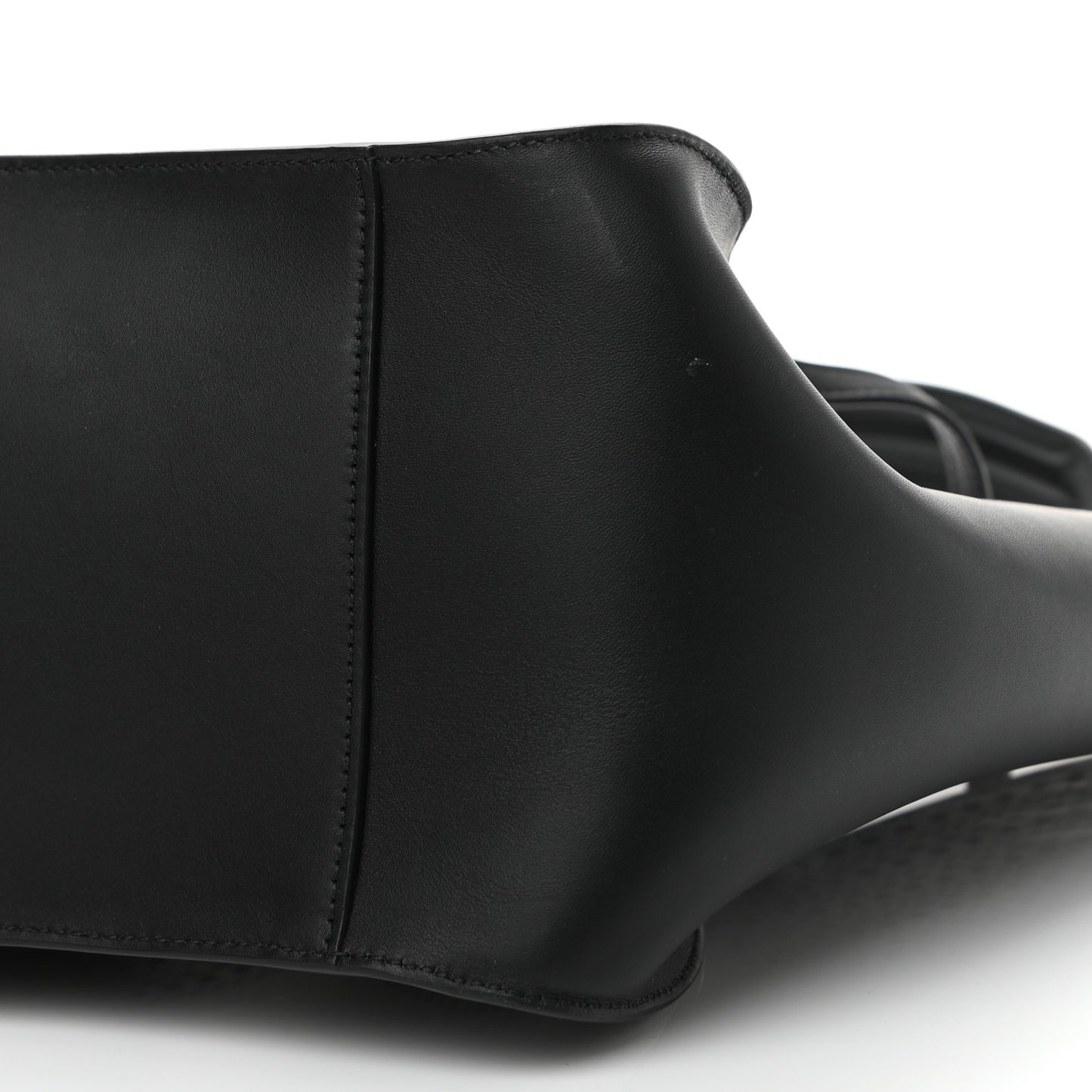 Calfskin Vienne Lili 22 Tote Black