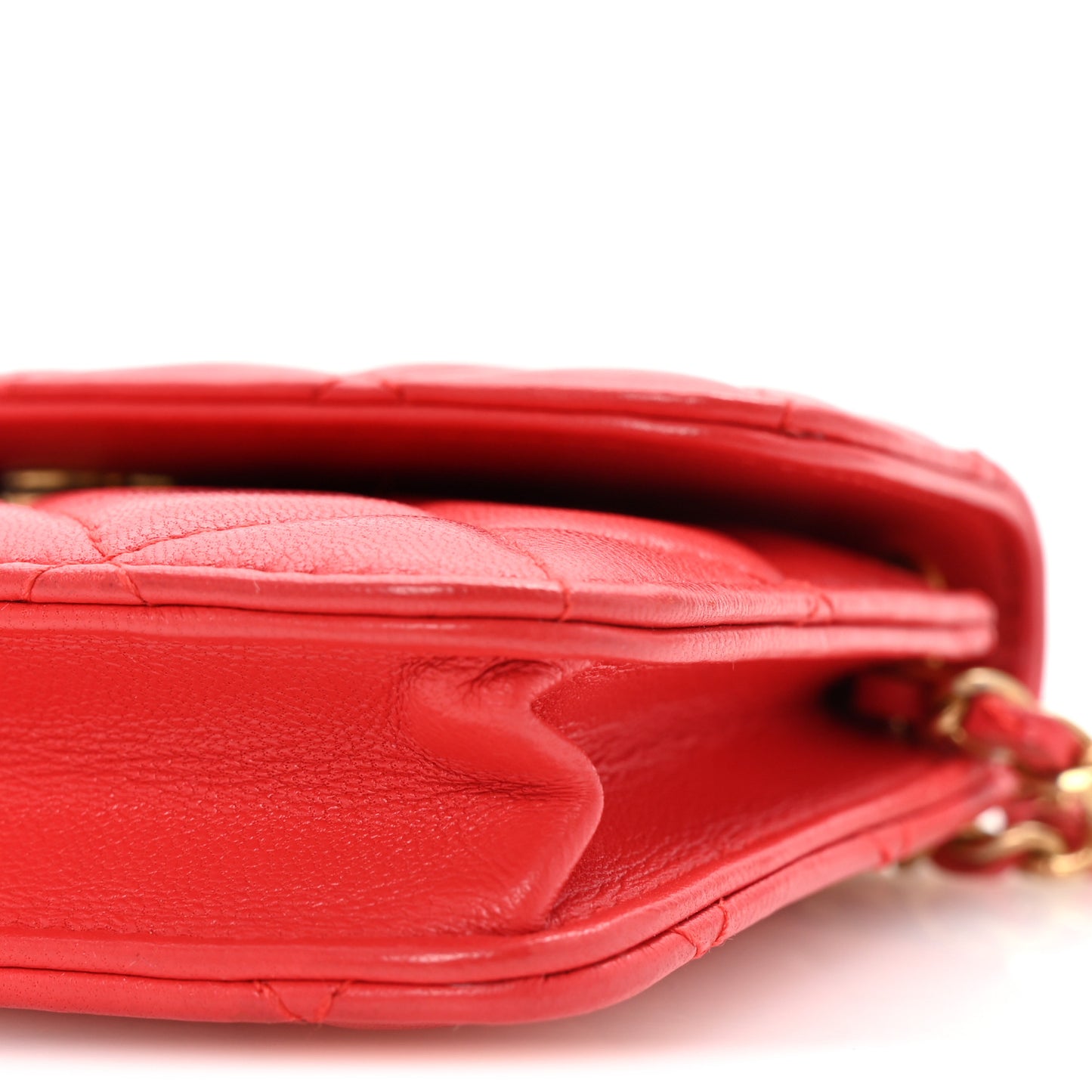 Lambskin Quilted Pearl Crush Clutch With Chain Red