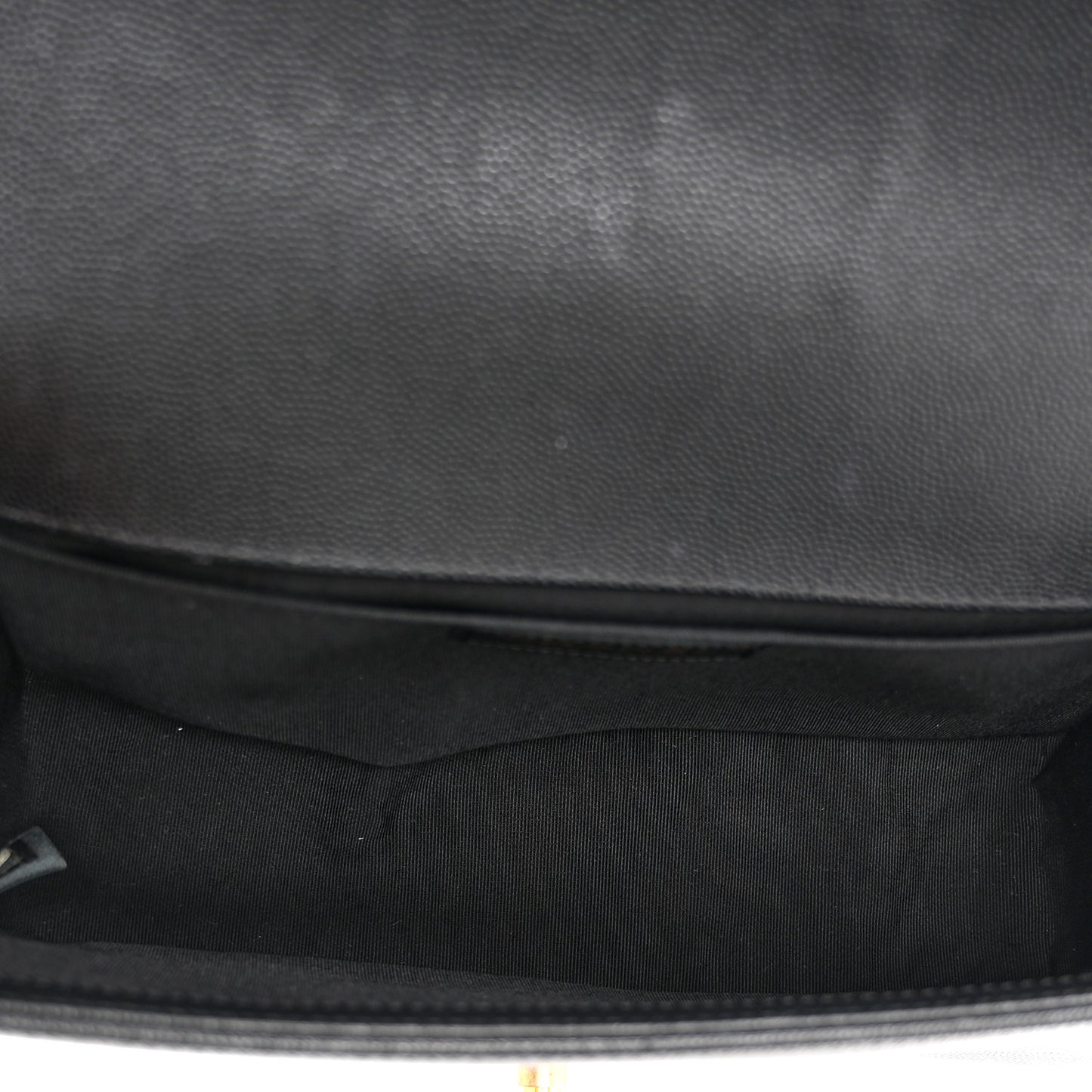 Caviar Quilted Medium Boy Flap Black