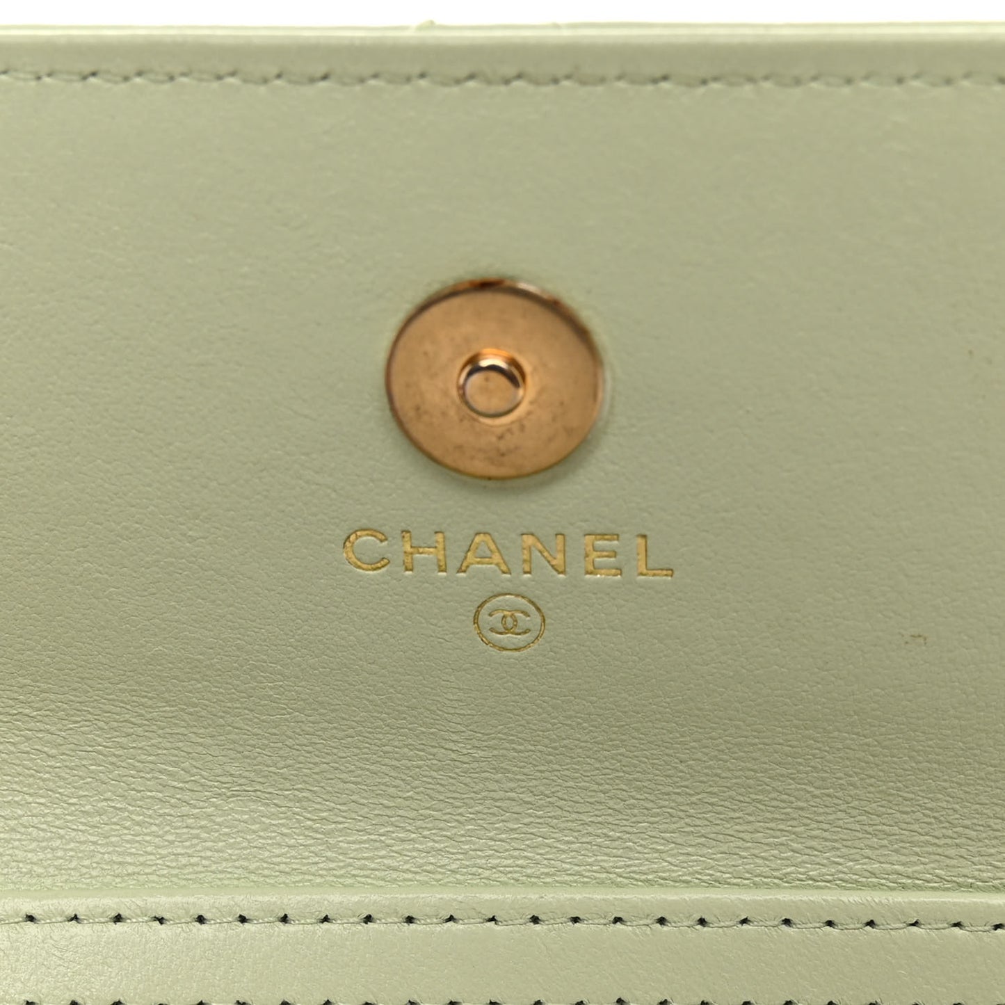 Lambskin Quilted 19 Clutch With Chain Light Green