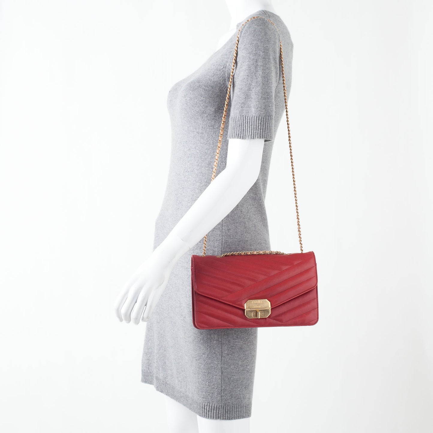 Calfskin Gabrielle Chevron Flap Red