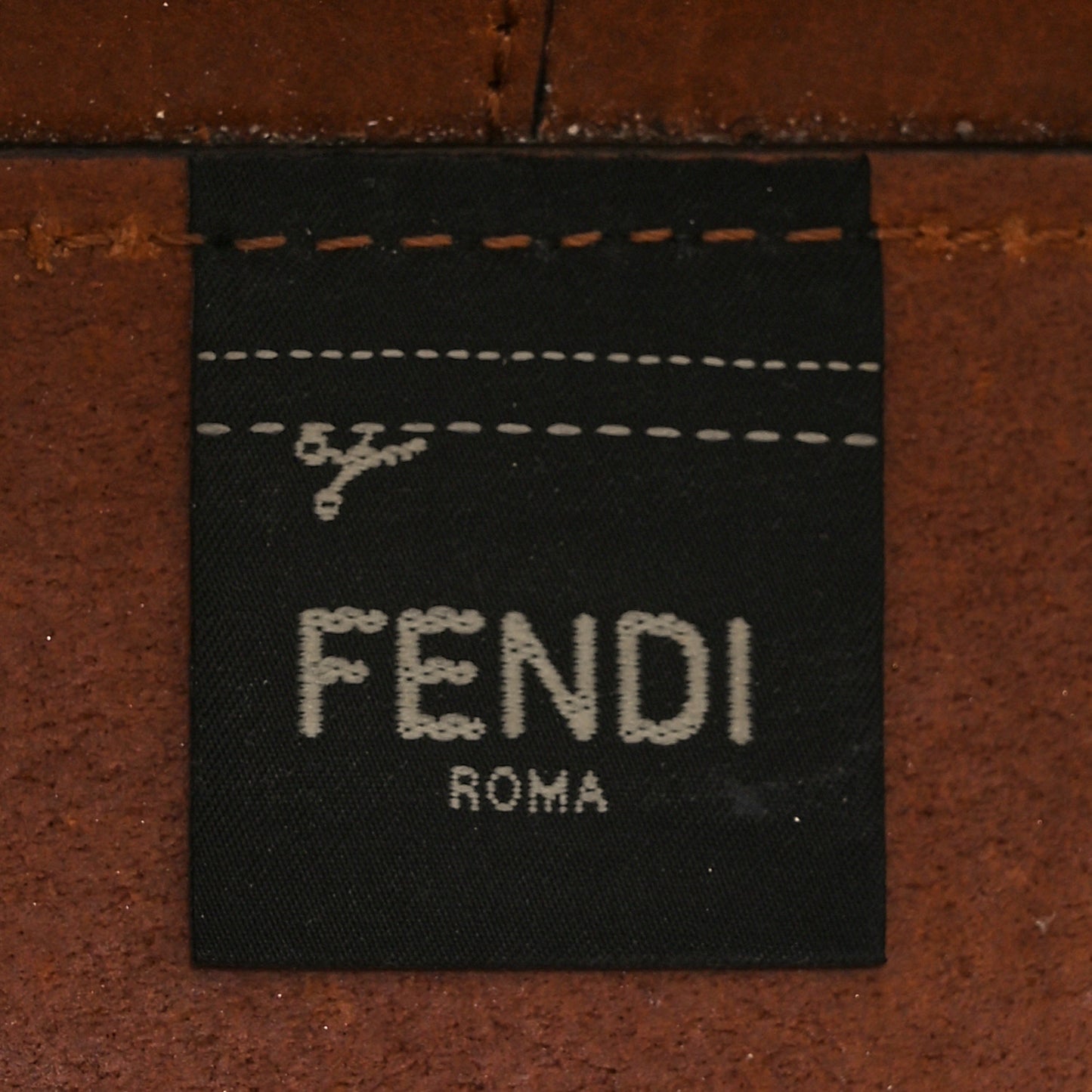 TPU FF Vitello Aura F is Fendi Grande Mon Tresor Bucket Bag White Cuoio
