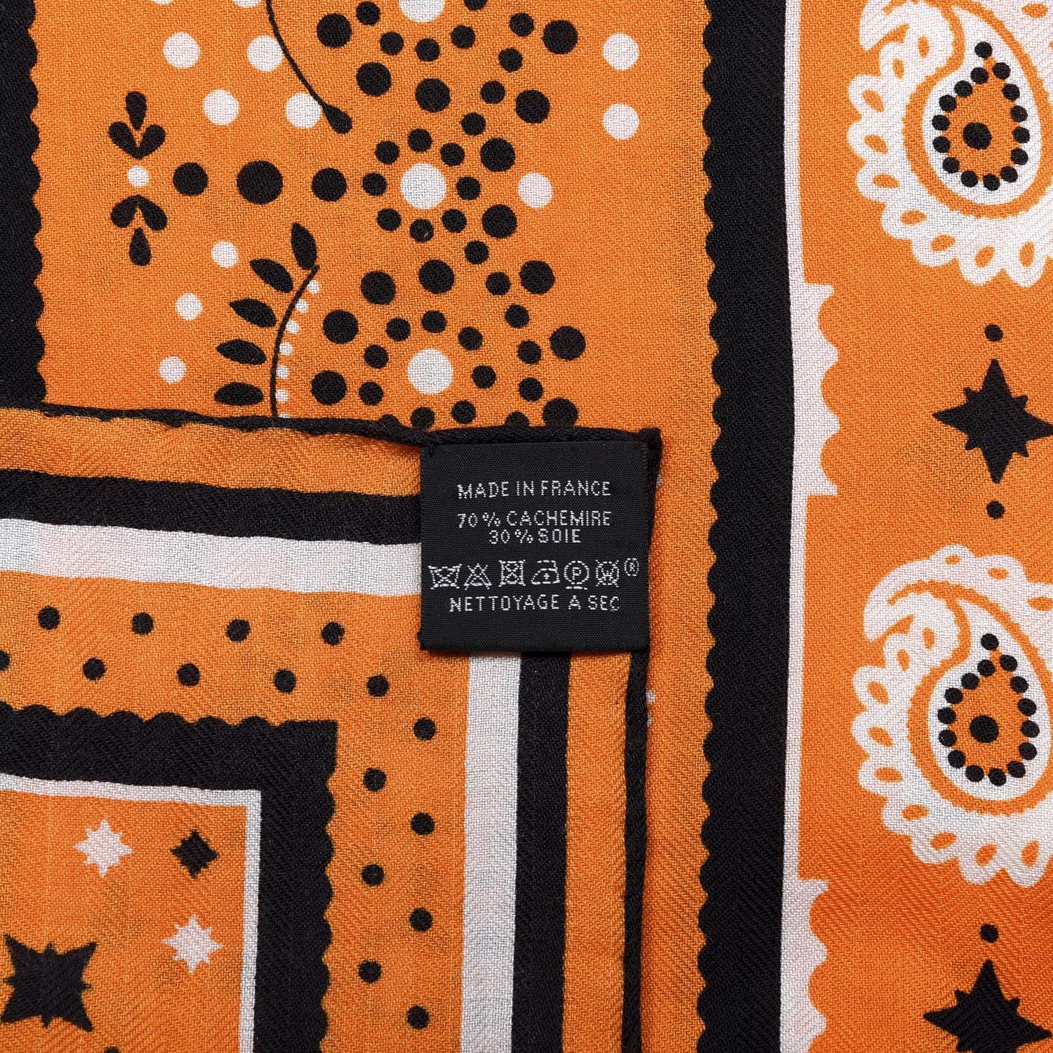 Hermes Cashmere Silk Couvertures Et Tenues de Jour Bandana Shawl 140 Orange Black White 2 of 4