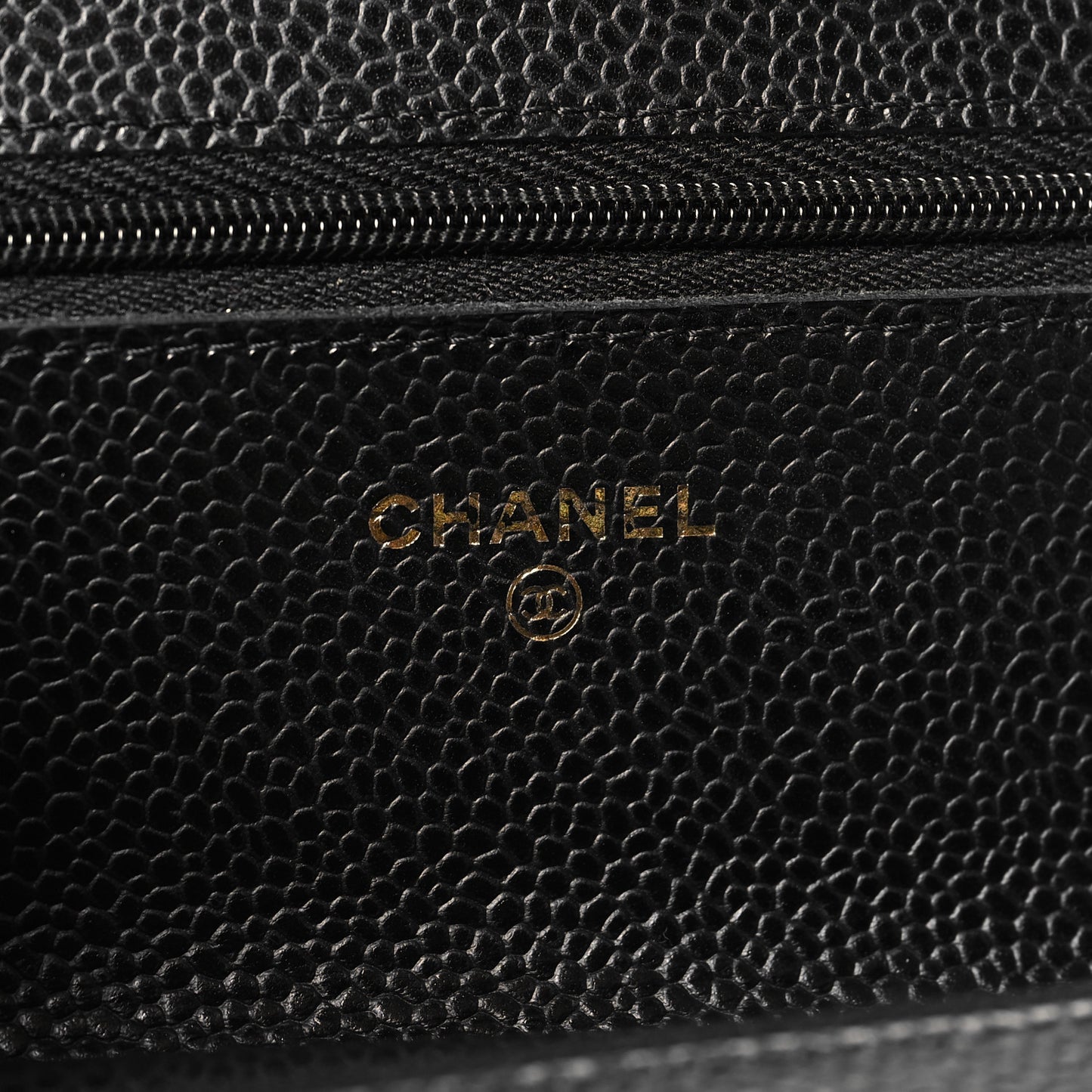 Caviar Quilted Wallet on Chain WOC Black