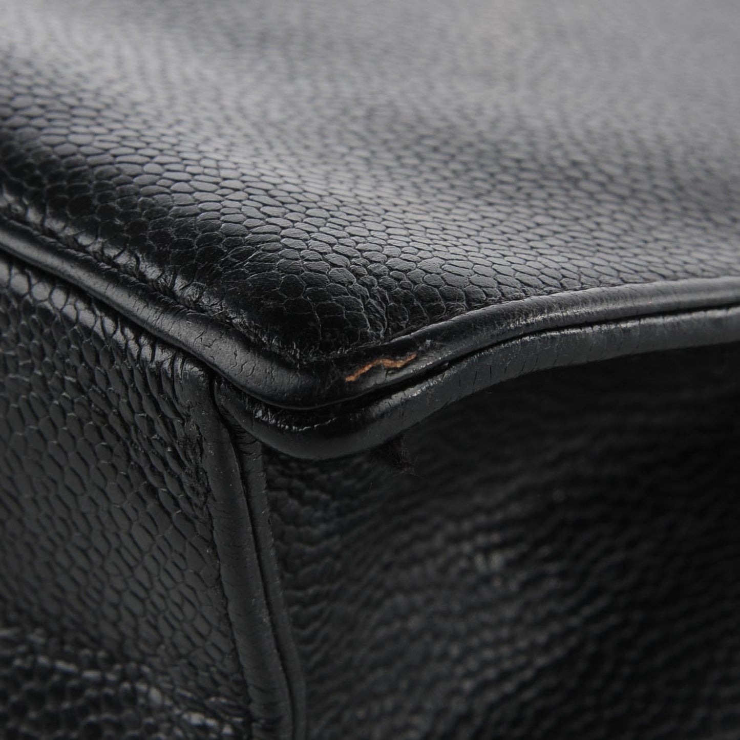 Caviar Shoulder Bag Black