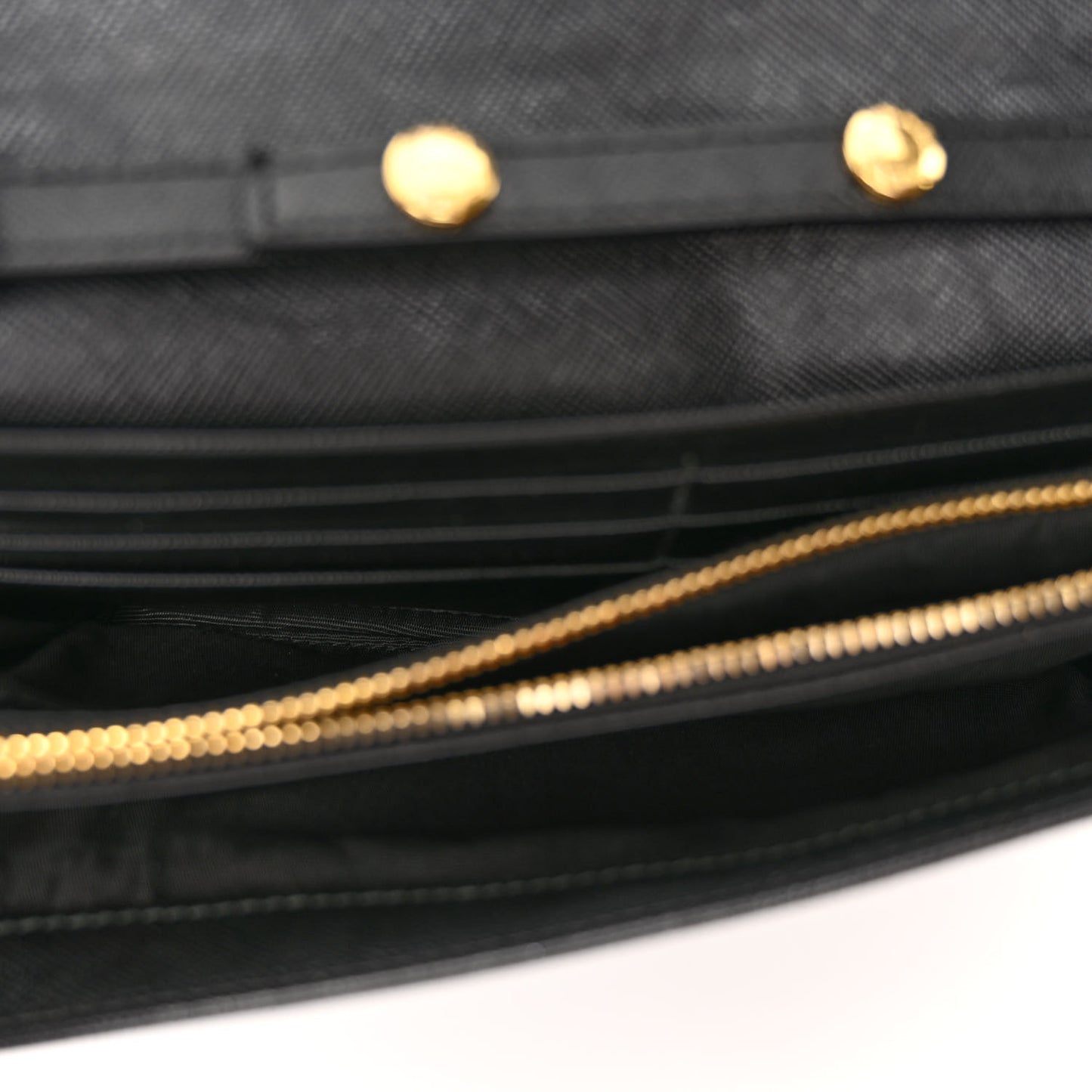 Saffiano Metal Oro Chain Wallet Black