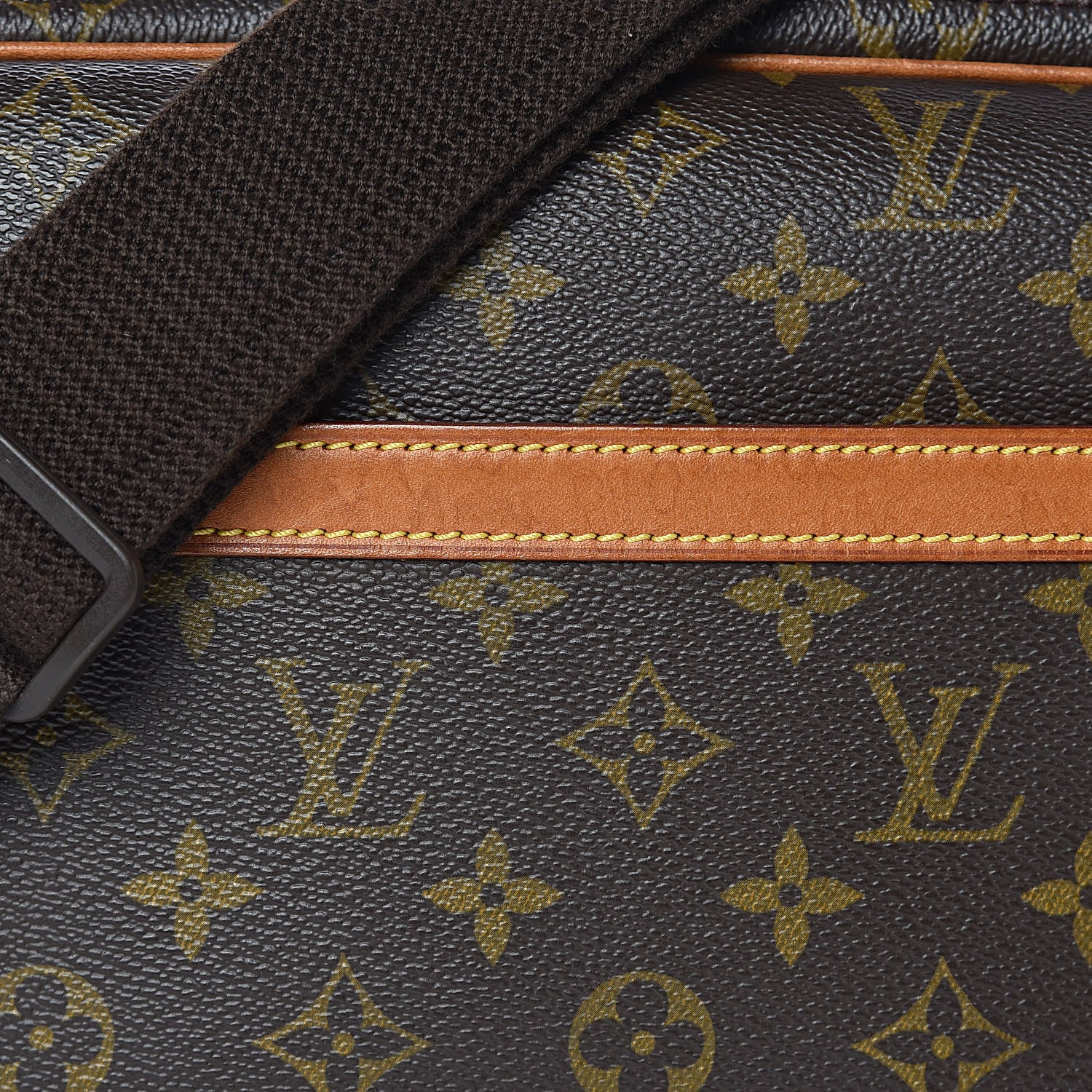 Louis Vuitton Monogram Reporter PM 10 of 10