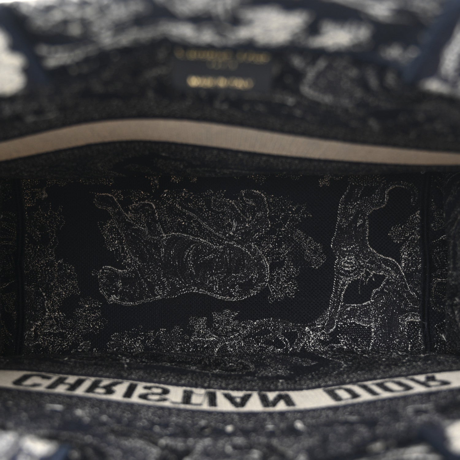 Christian Dior Canvas Embroidered Medium Dioriviera Toile De Jouy Reverse Book Tote Blue 5 of 10