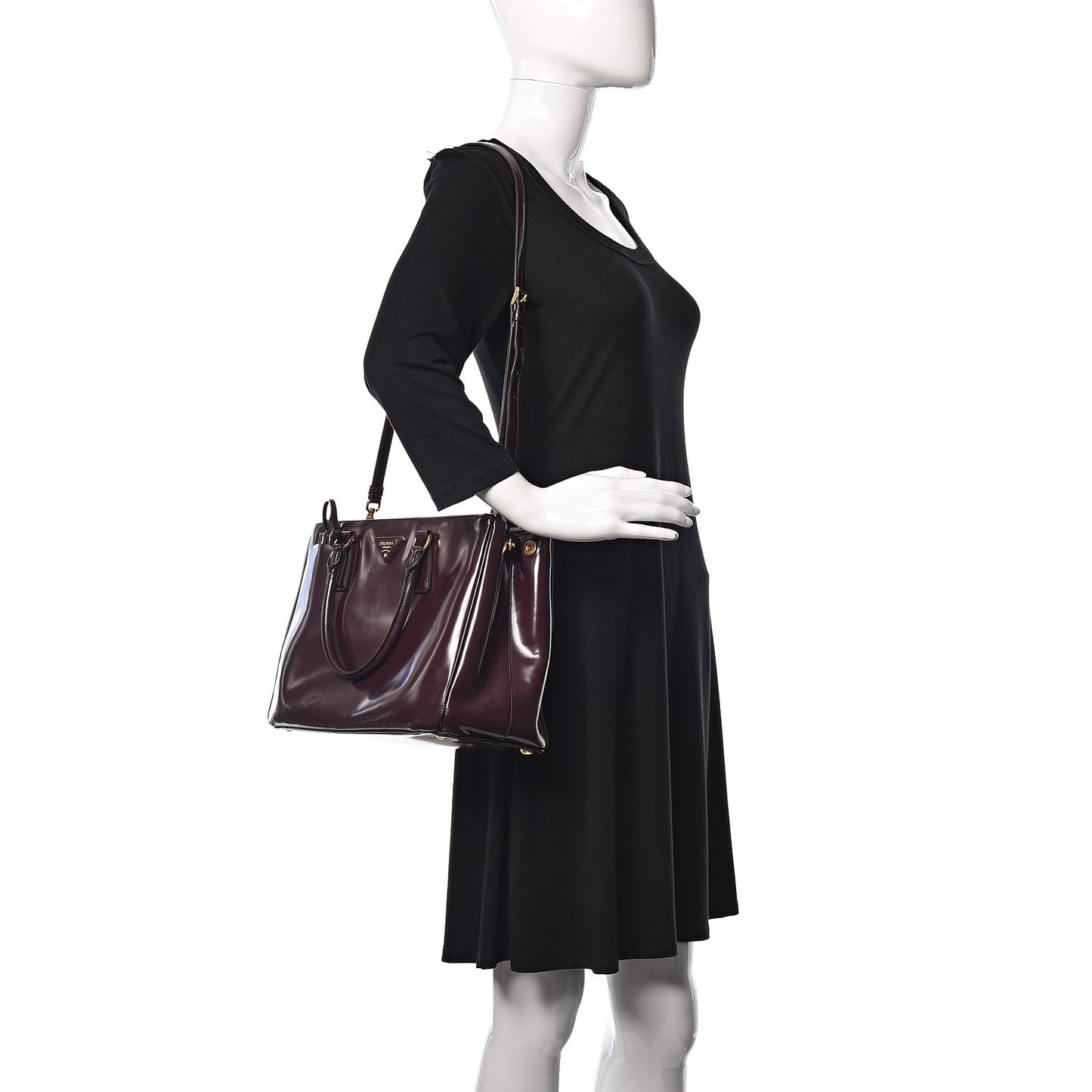 Saffiano Vernice Medium Galleria Double Zip Tote Granato