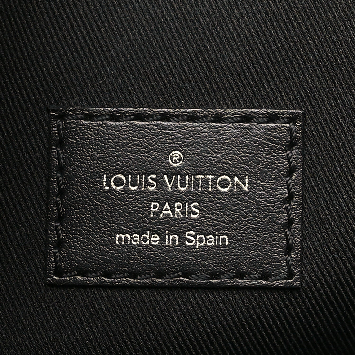 Louis Vuitton Damier Graphite 3D Studio Messenger 6 of 10