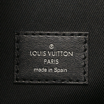 Louis Vuitton Damier Graphite 3D Studio Messenger 6 of 10