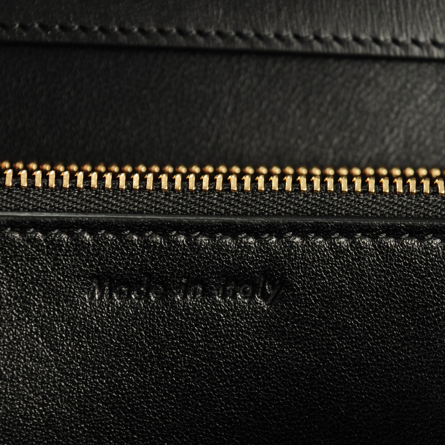 Box Calfskin Medium Classic Box Flap Bag Black