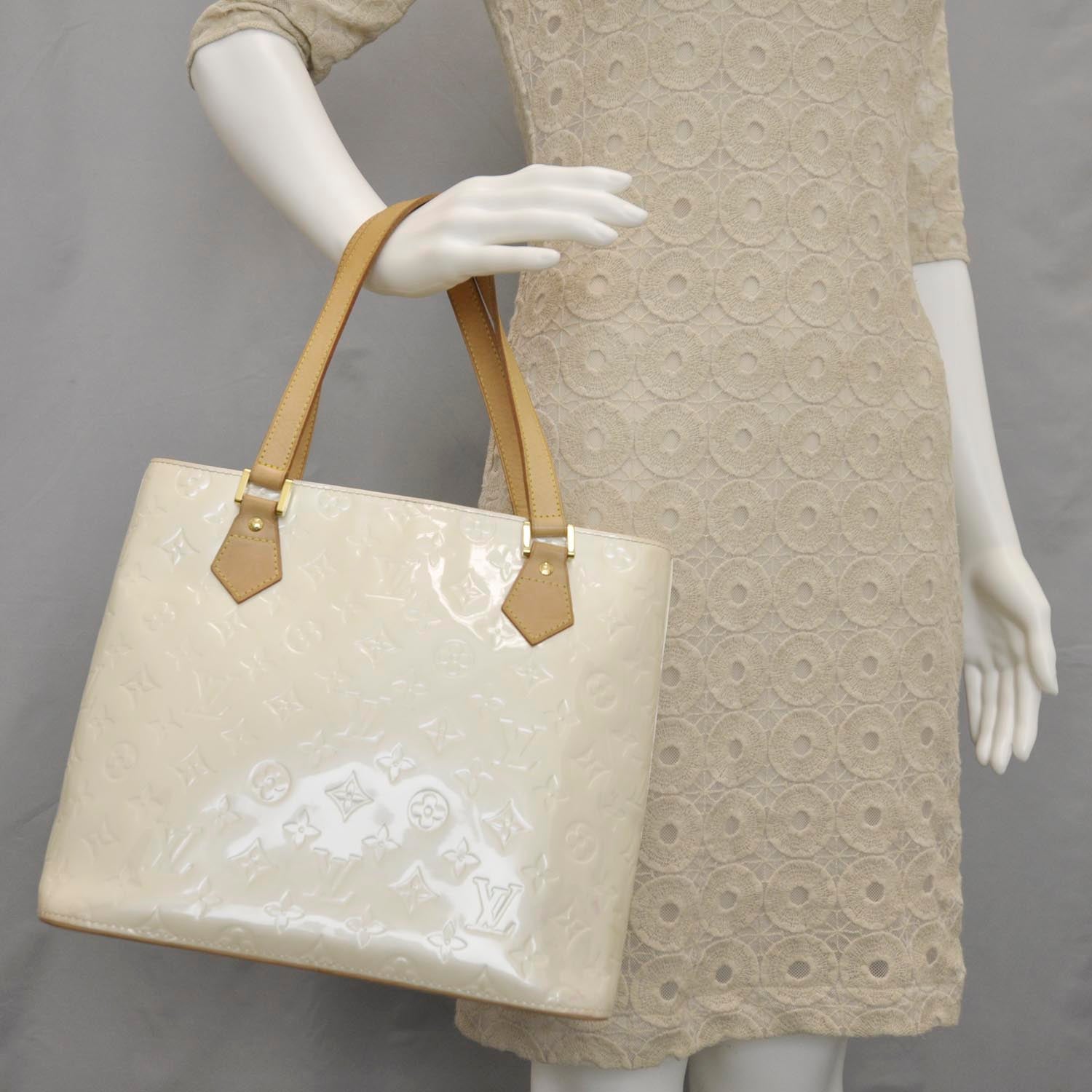 Louis Vuitton Vernis Houston Perle 2 of 22