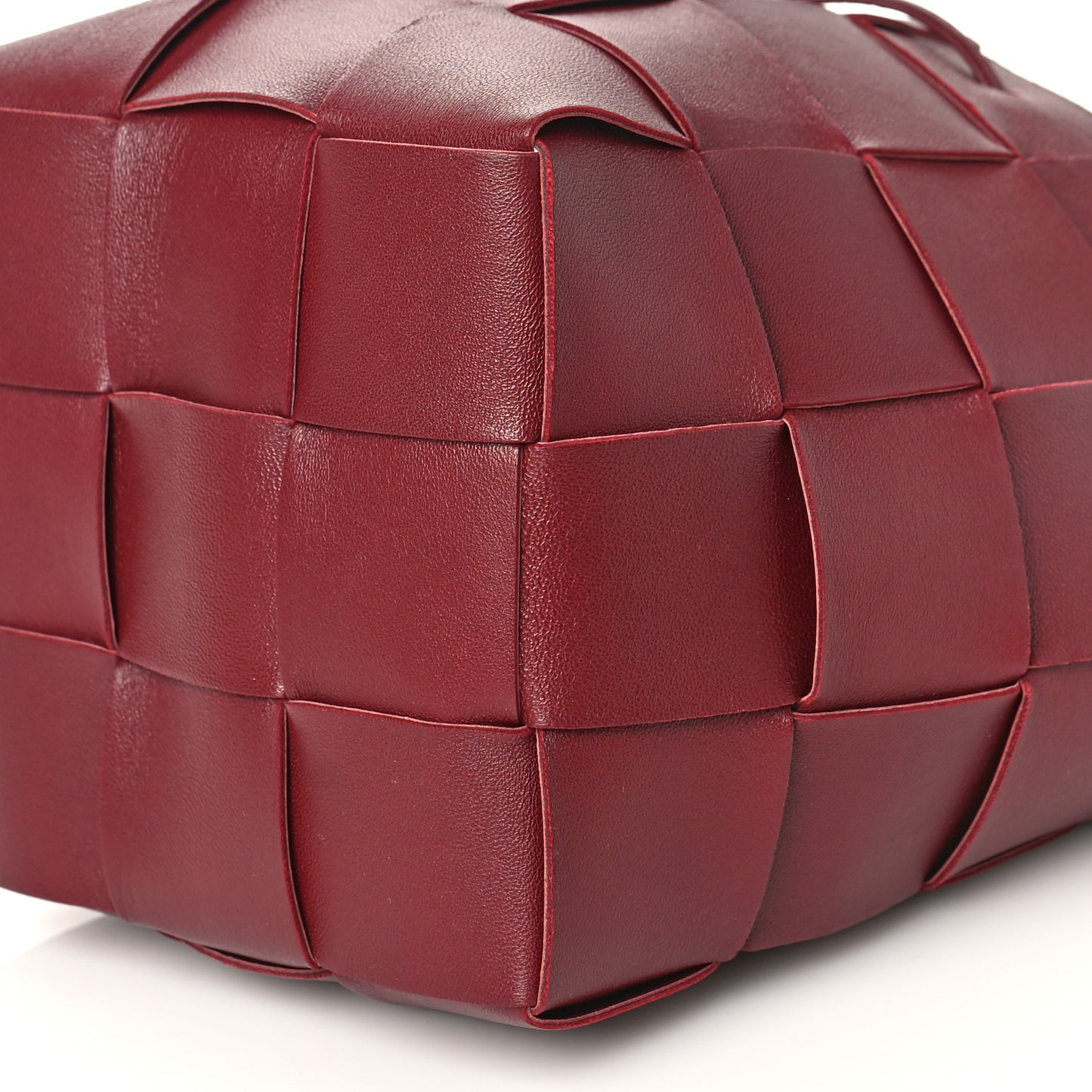 Nappa Maxi Intrecciato Small Cassette Bucket Bag Bordeaux