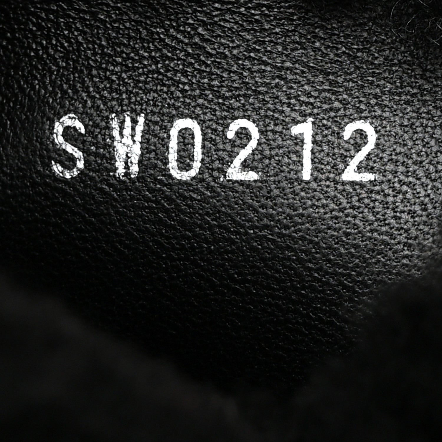 Louis Vuitton Shearling Magnetic Flat Mule 40 Black 7 of 9