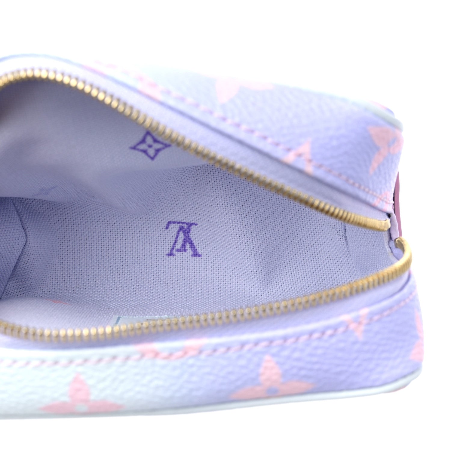 Louis Vuitton Monogram Giant Spring In The City Wapity Case Sunrise Pastel 6 of 9