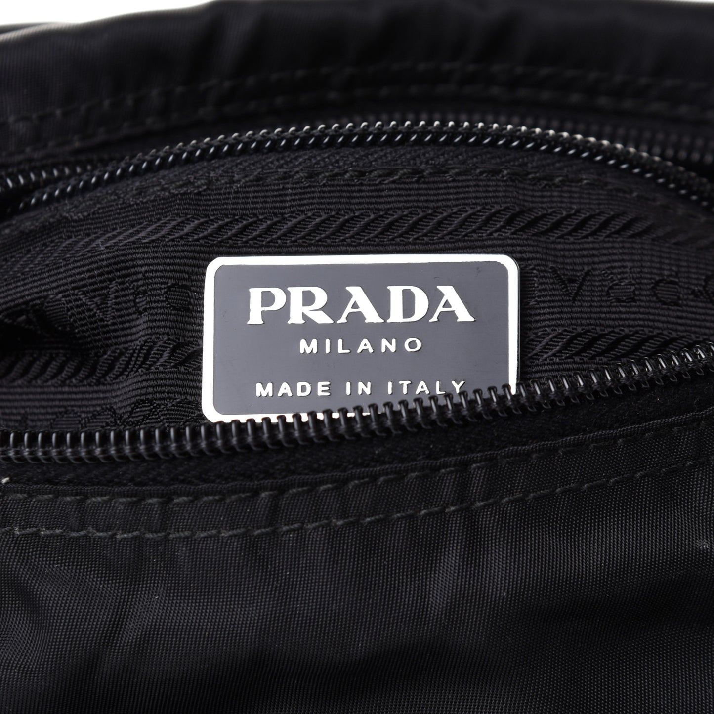Nylon Vela Messenger Black