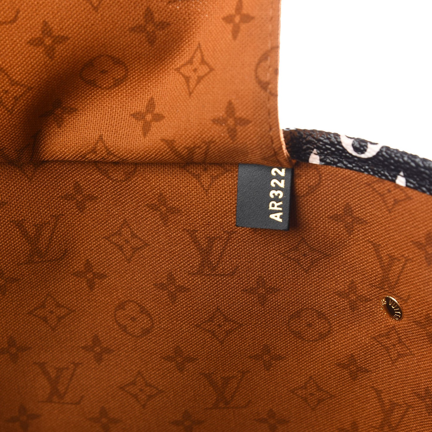 Monogram Giant Crafty Neverfull MM Creme Caramel