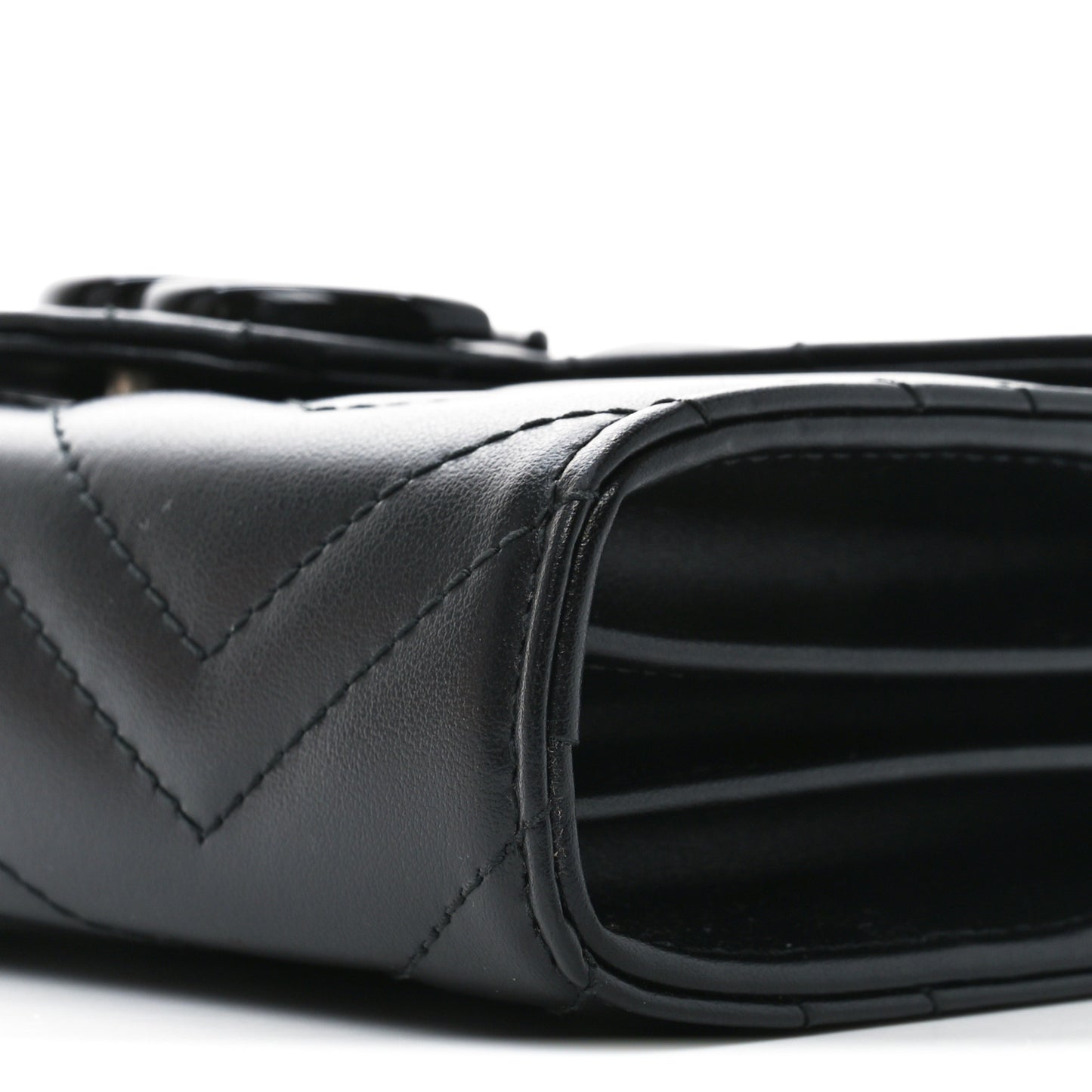 Calfskin Matelasse Monochrome GG Marmont Chain Wallet Black