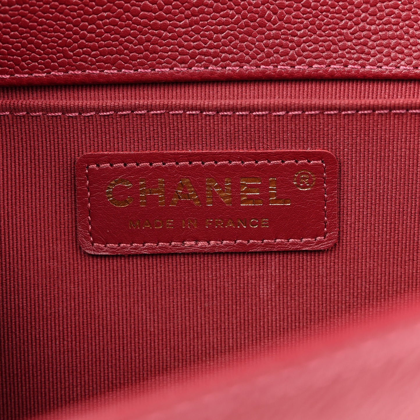 Caviar Quilted Medium Boy Flap Red