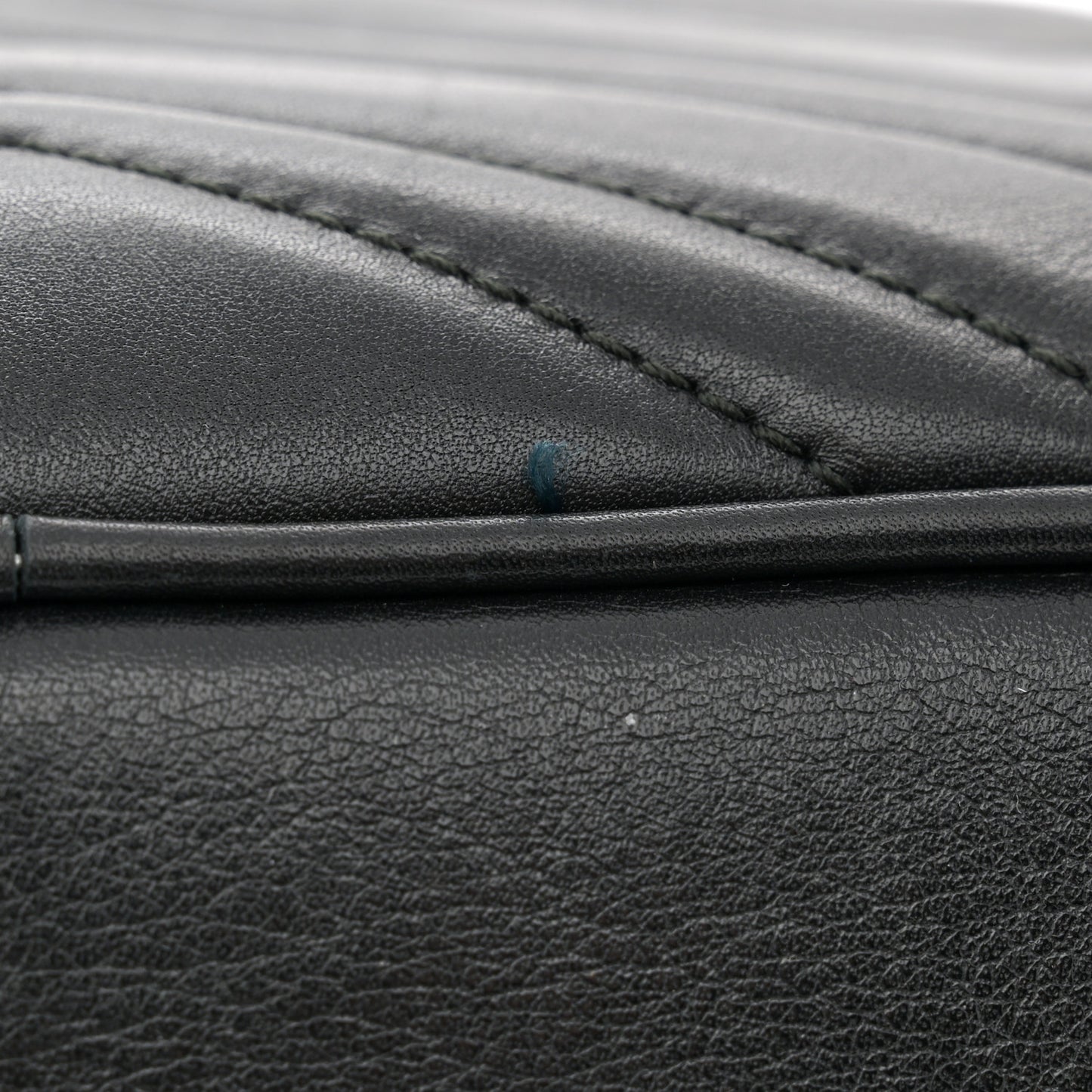 Calfskin Matelasse Medium GG Marmont Chain Shoulder Bag Black