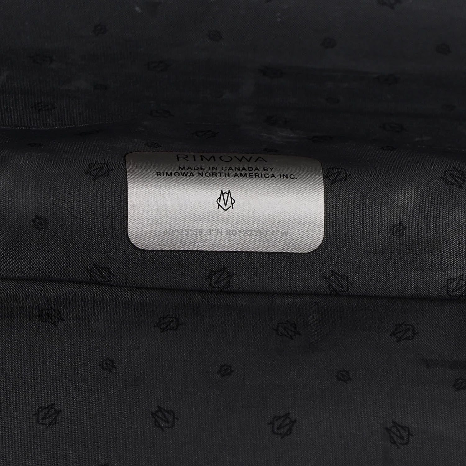 Rimowa Gloss Polycarbonate Essential Trunk Plus Citron 7 of 17