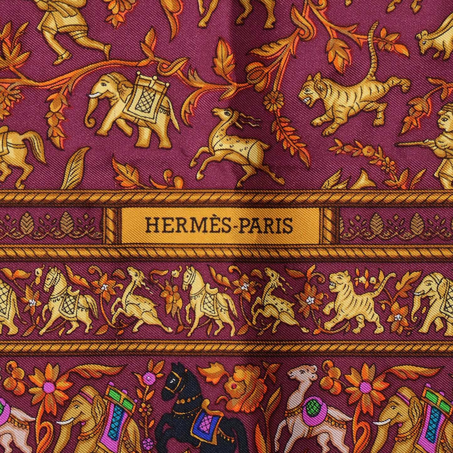 Silk Chasse en Inde Scarf 90