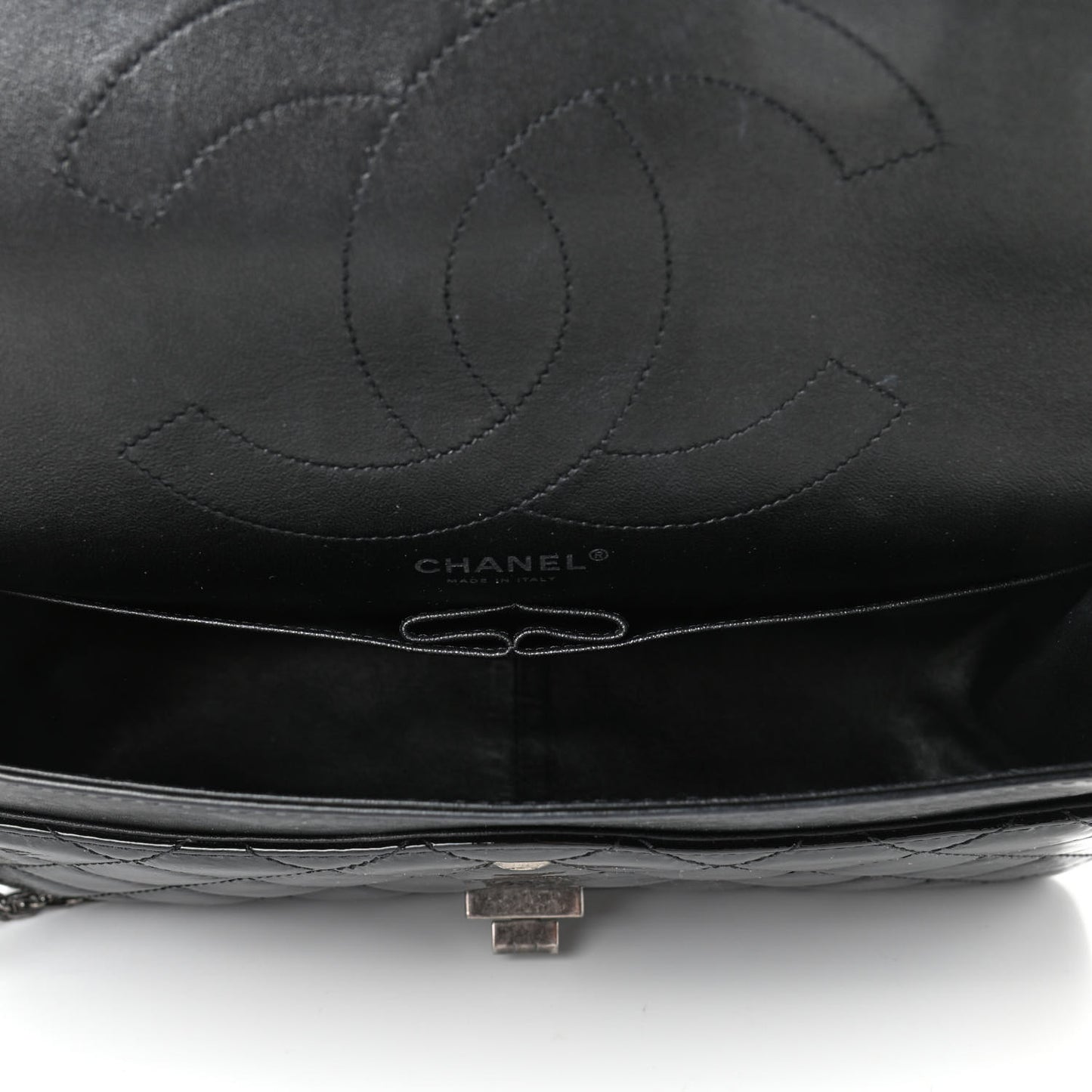 Distressed Patent Quilted 2.55 Reissue 227 Flap Black