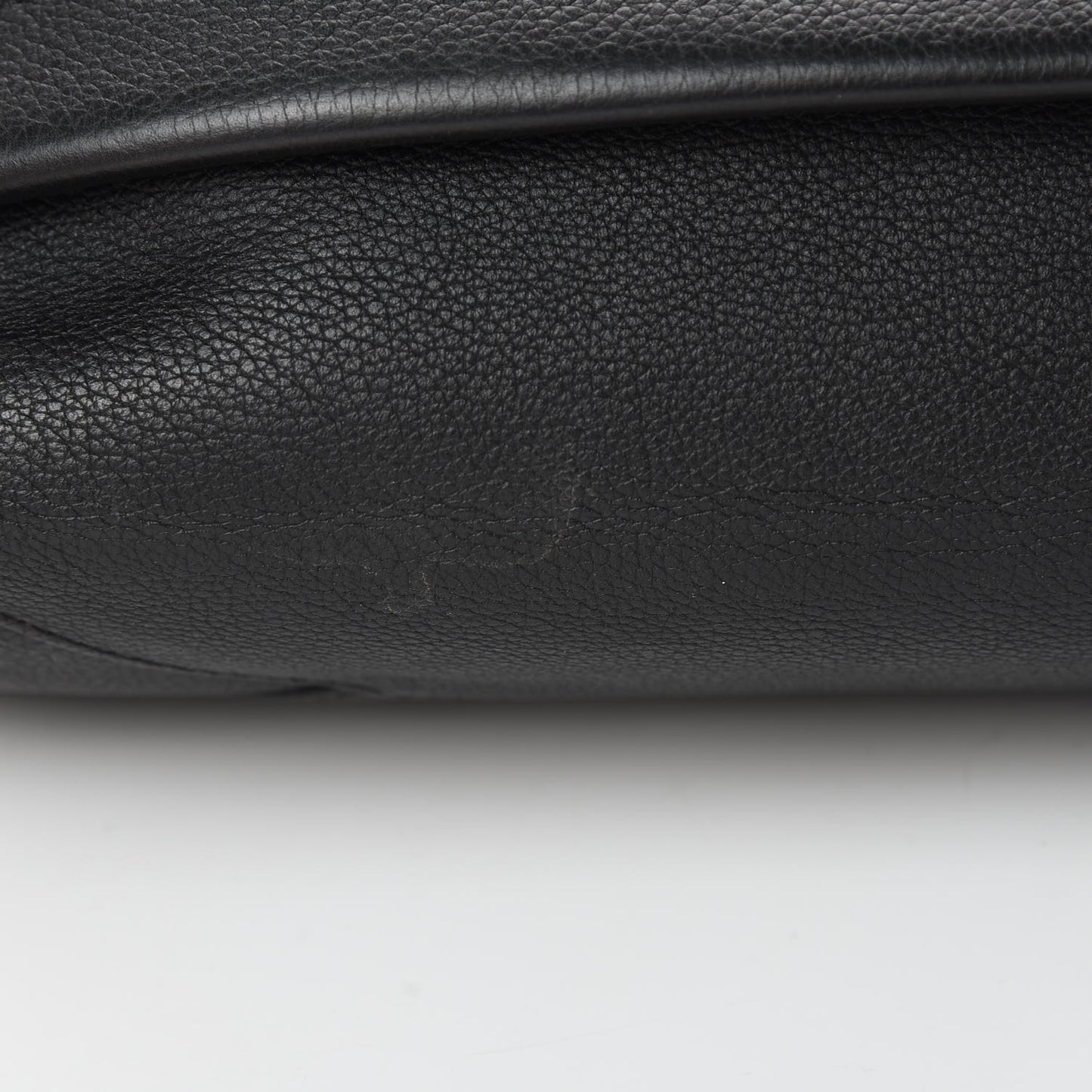 Soft Calfskin Lockme II Top Handle Black