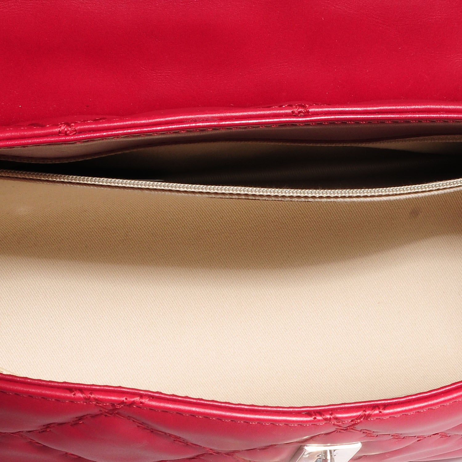 Chanel Calfskin Large Hamptons Flap Bag Red 6 of 8