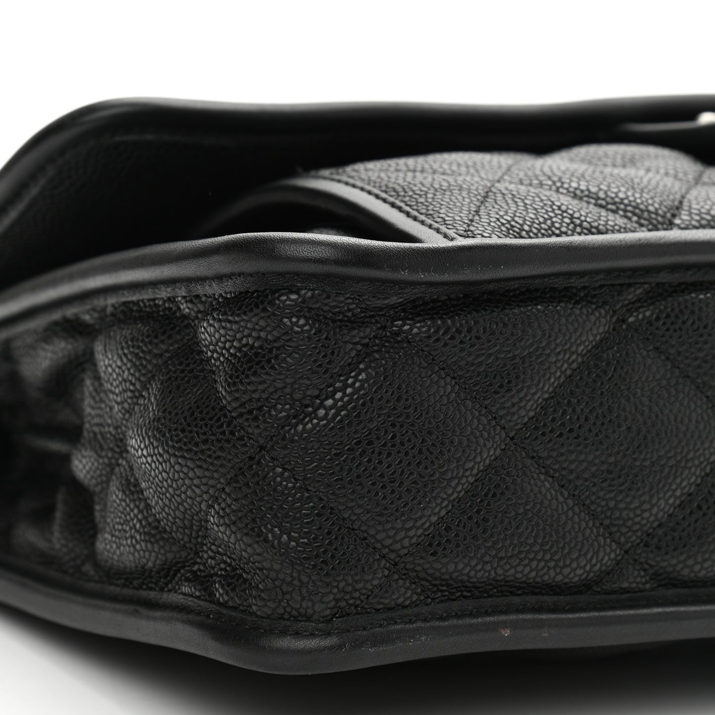 Caviar Quilted Medium French Riviera Flap Black
