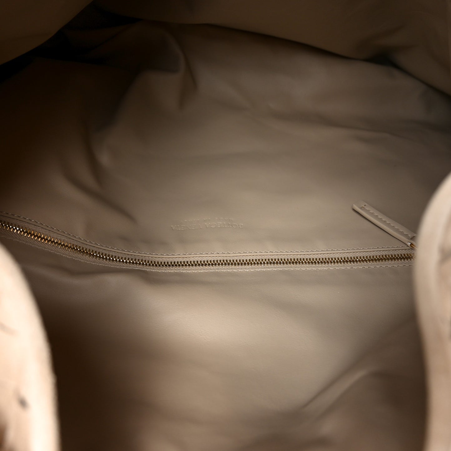 Suede Intrecciato Large Hop Ecru