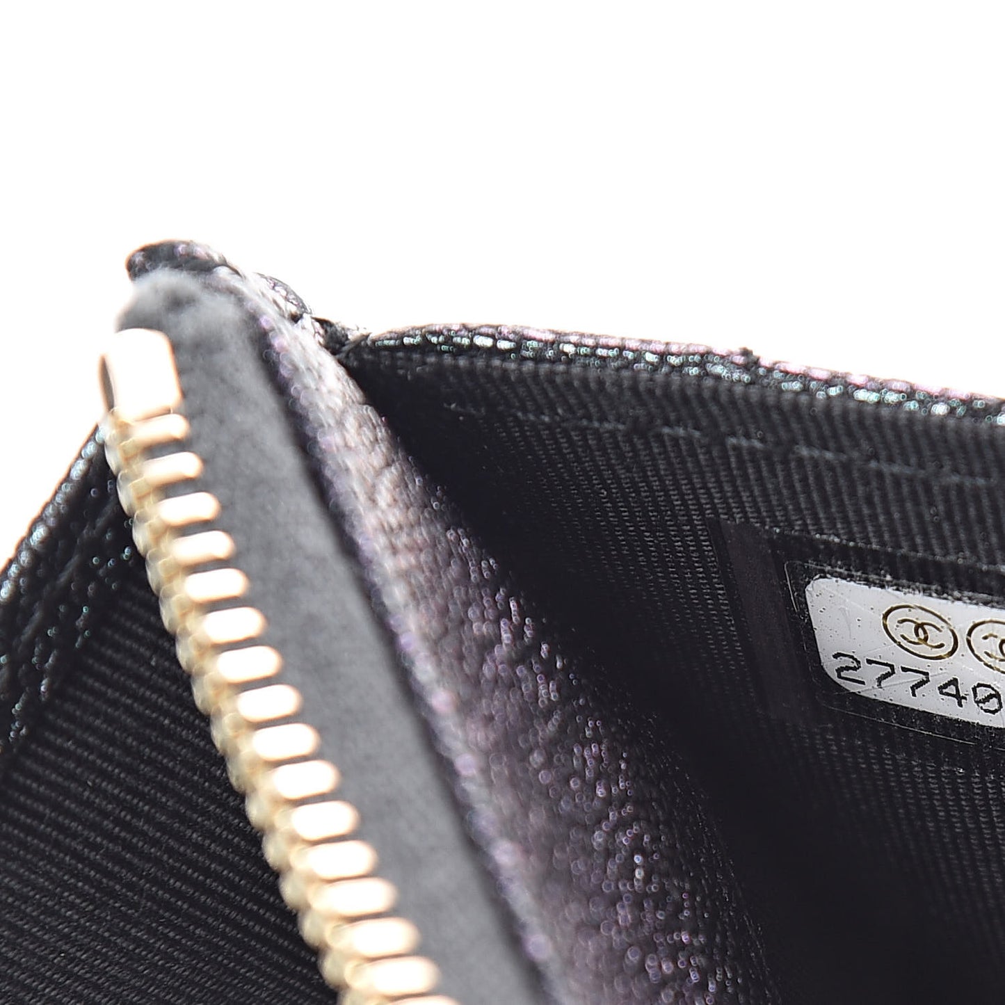 Iridescent Caviar Quilted Classic Pouch With Handle Black