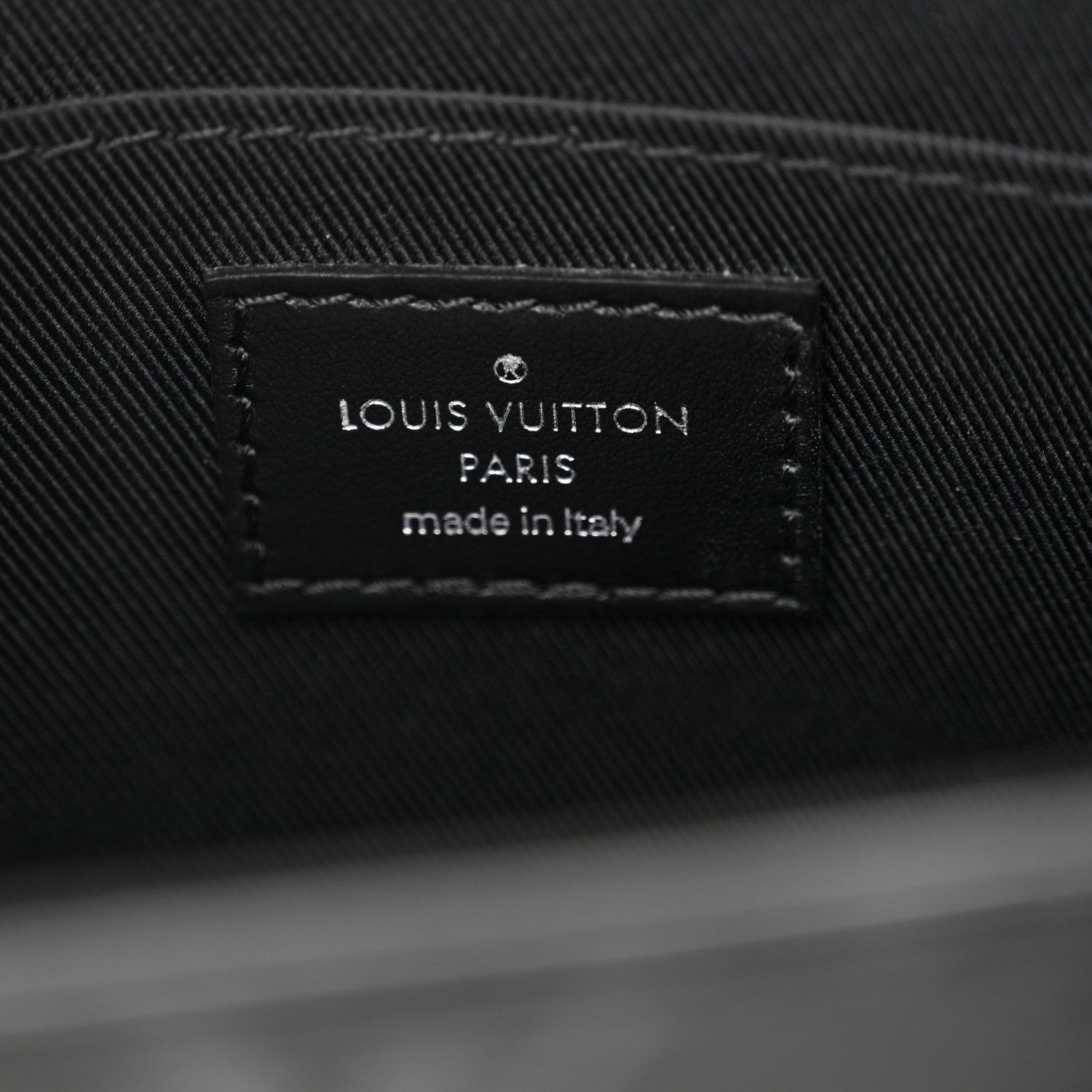 Louis Vuitton Monogram Eclipse Sac Plat Cross 6 of 11