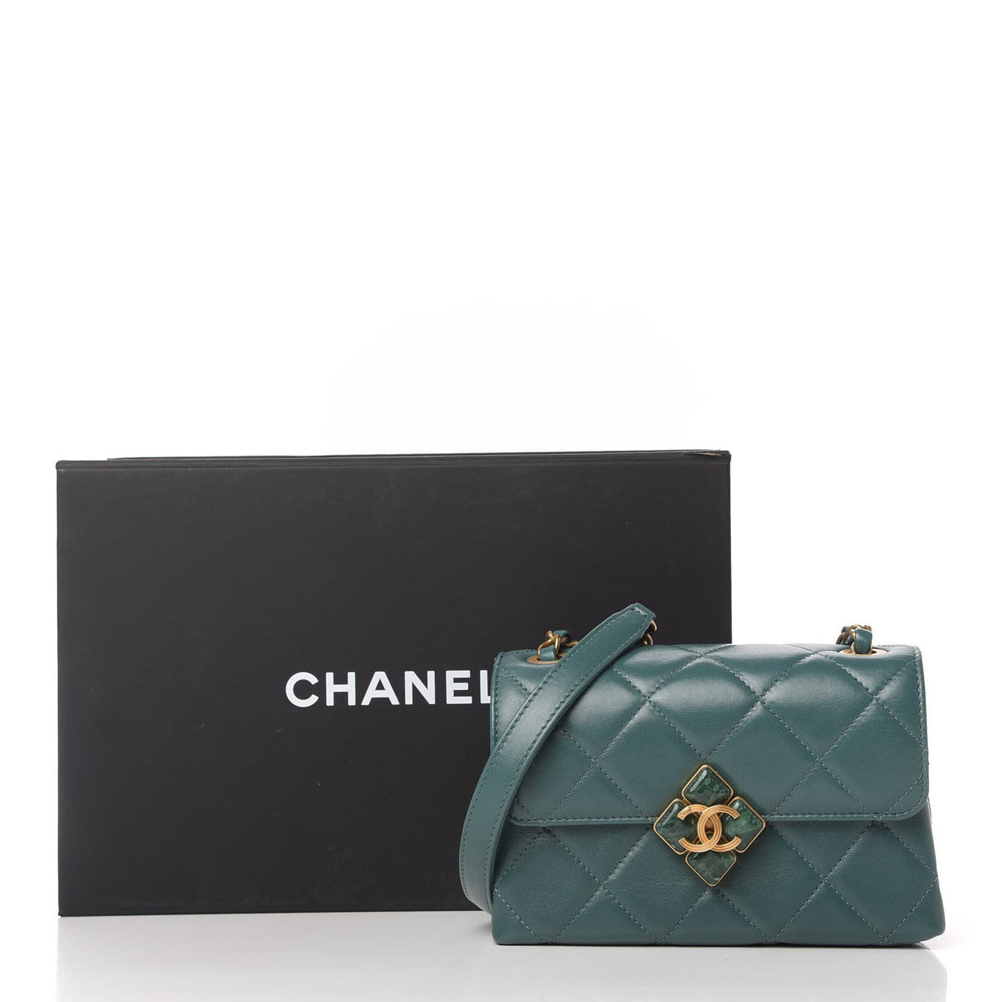 Lambskin Quilted Diamond Lock Flap Green