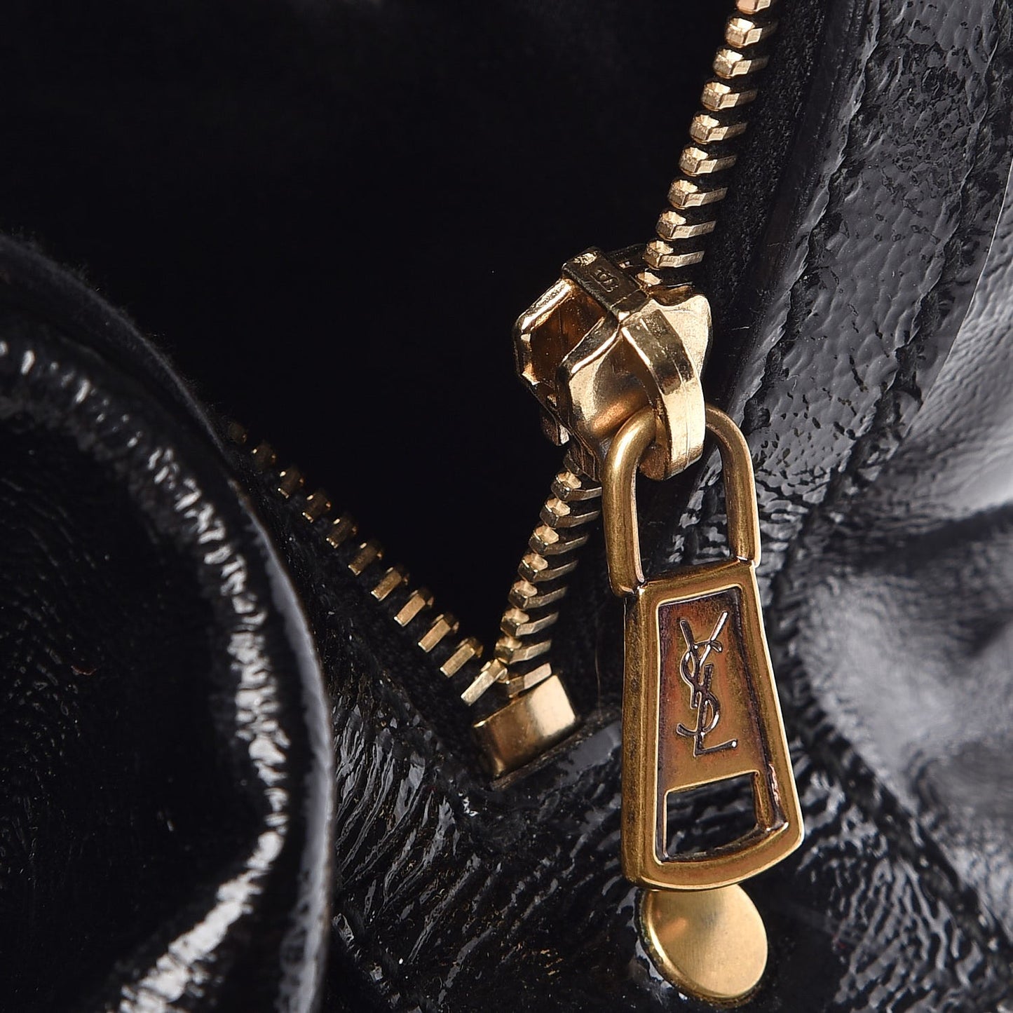 Patent Oversized Muse Black