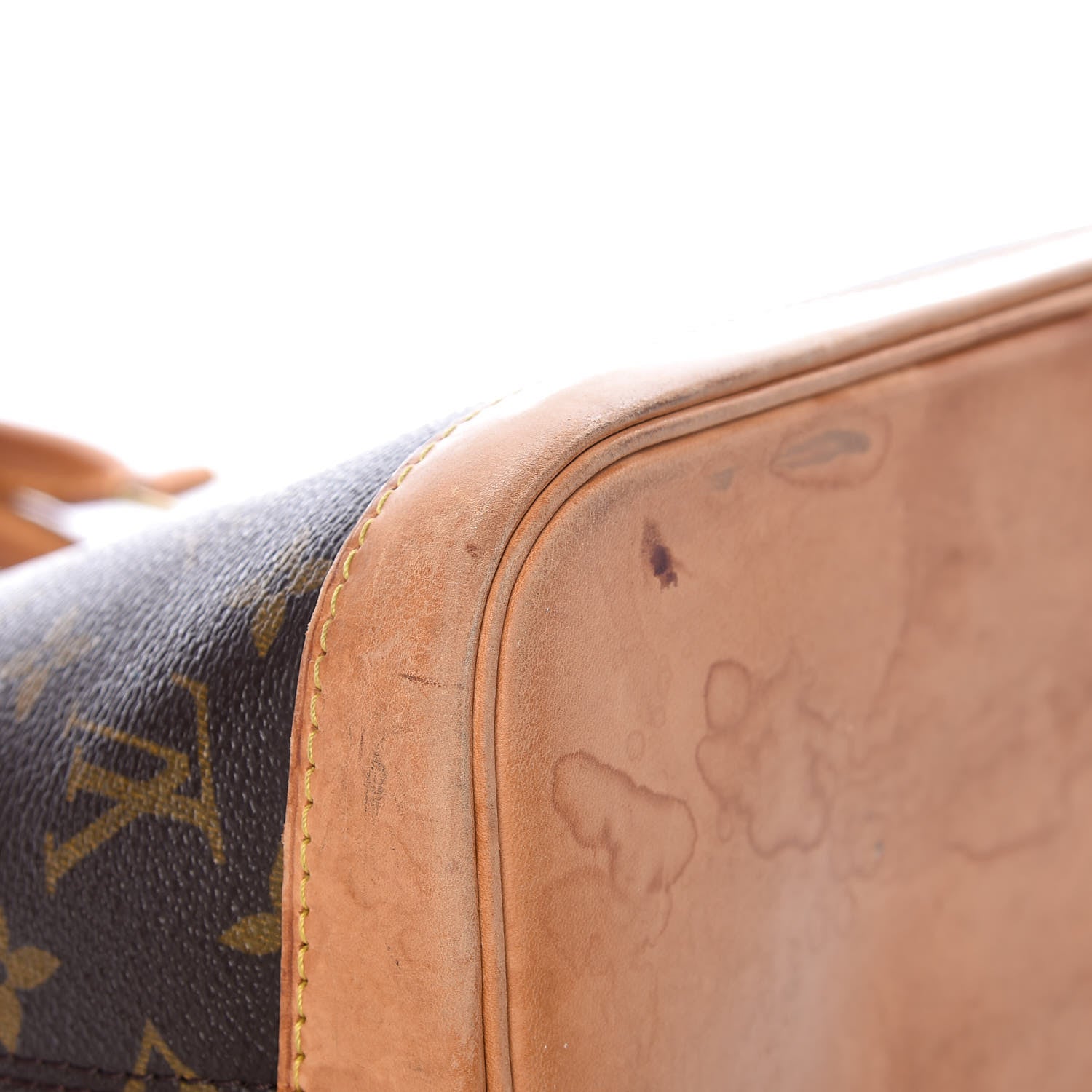 Louis Vuitton Monogram Alma PM 11 of 16