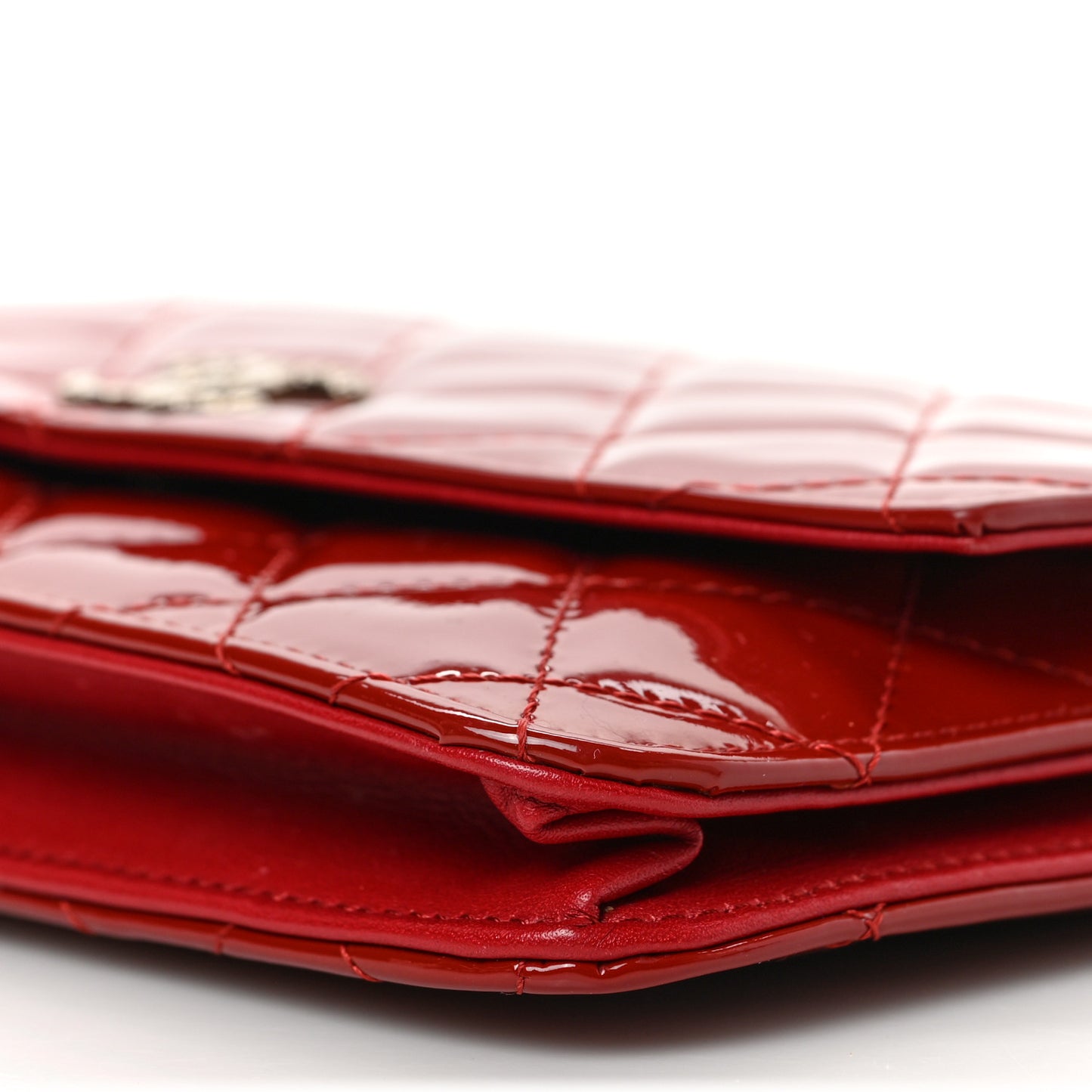 Patent Quilted Brilliant Wallet On Chain WOC Red