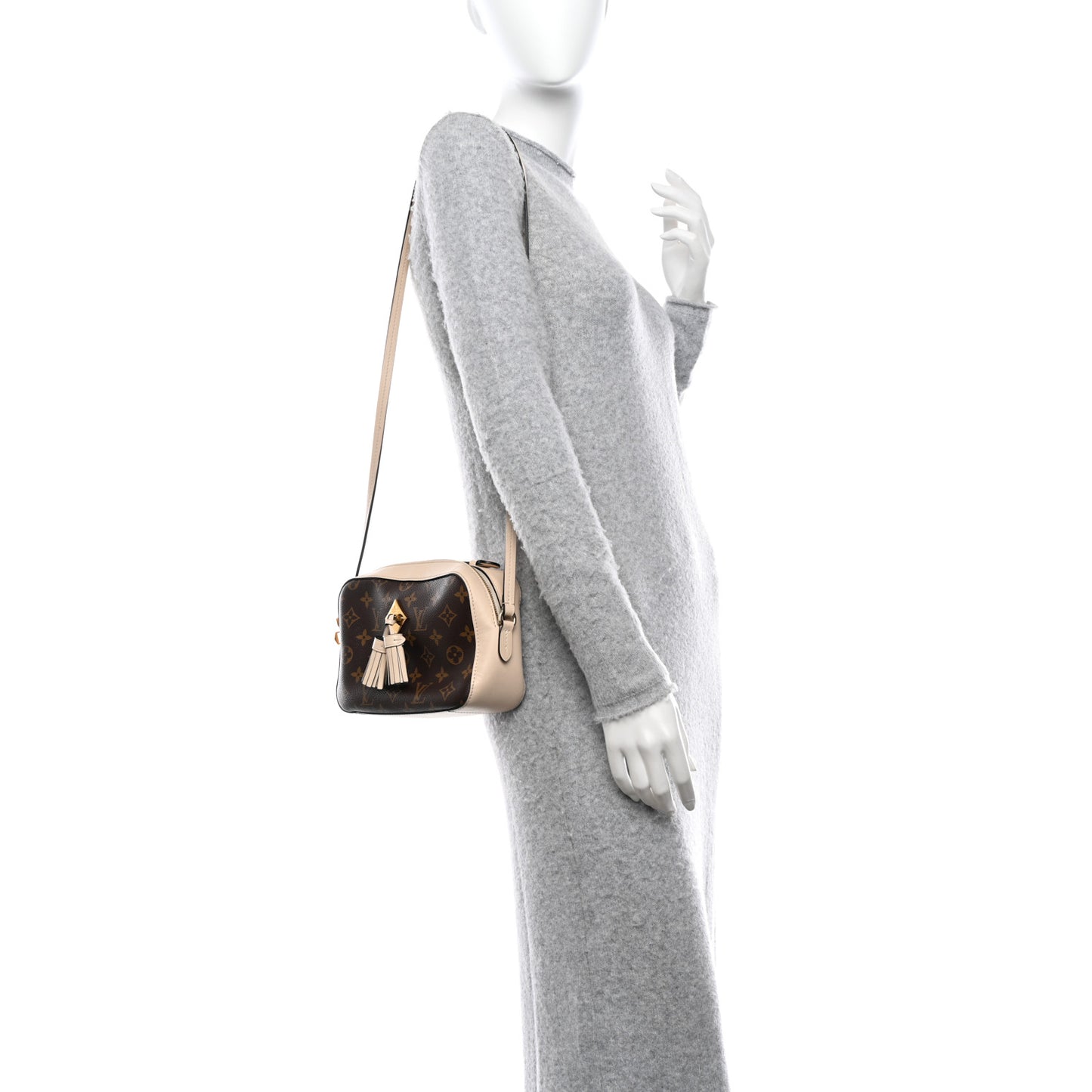 Monogram Saintonge Creme